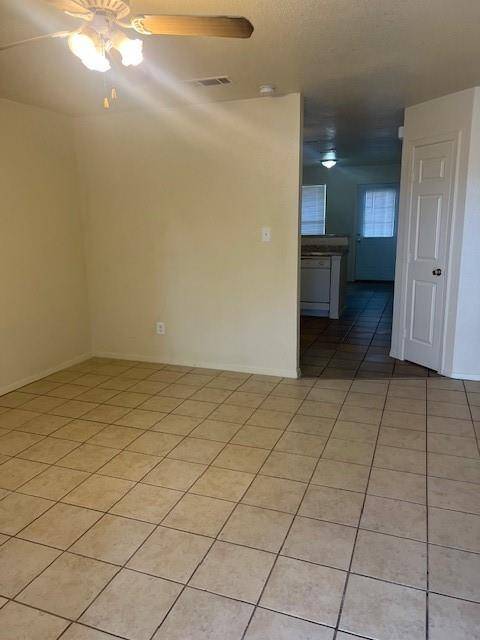 2204 Katy LN #B, Georgetown, TX 78626