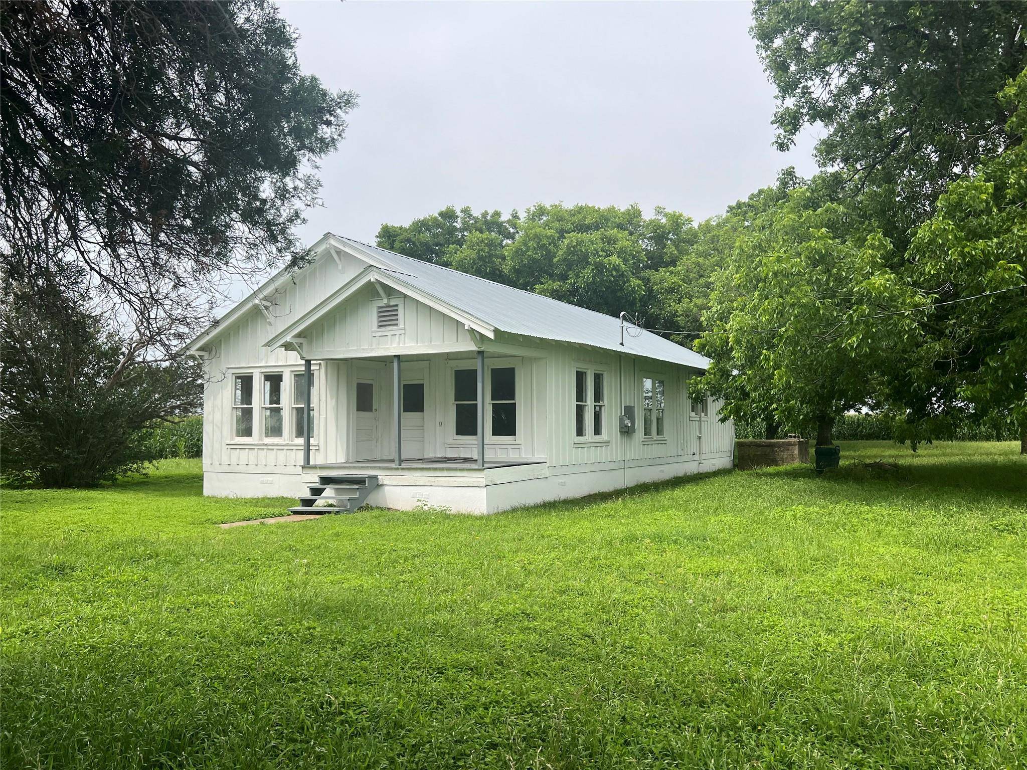 149 Private Road 9400, Thorndale, TX 76577