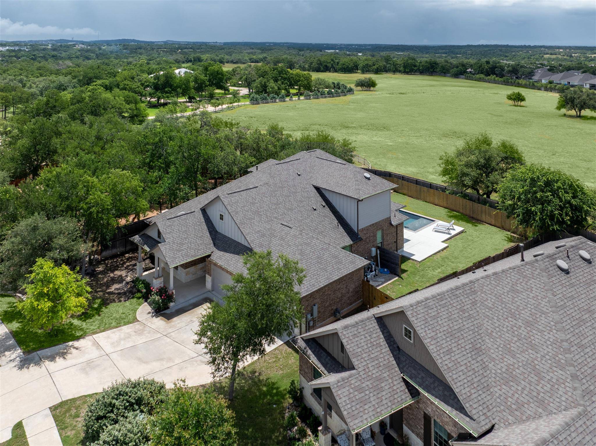 689 Pink Granite BLVD, Dripping Springs, TX 78620