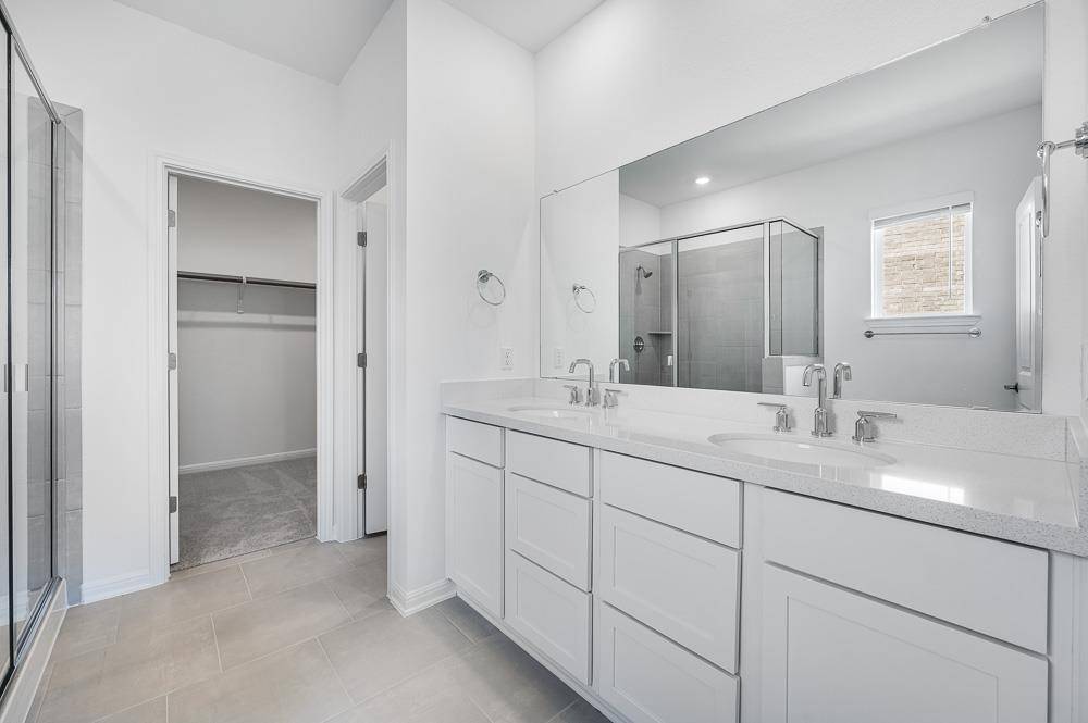 4004 Wynn RD, Hutto, TX 78634