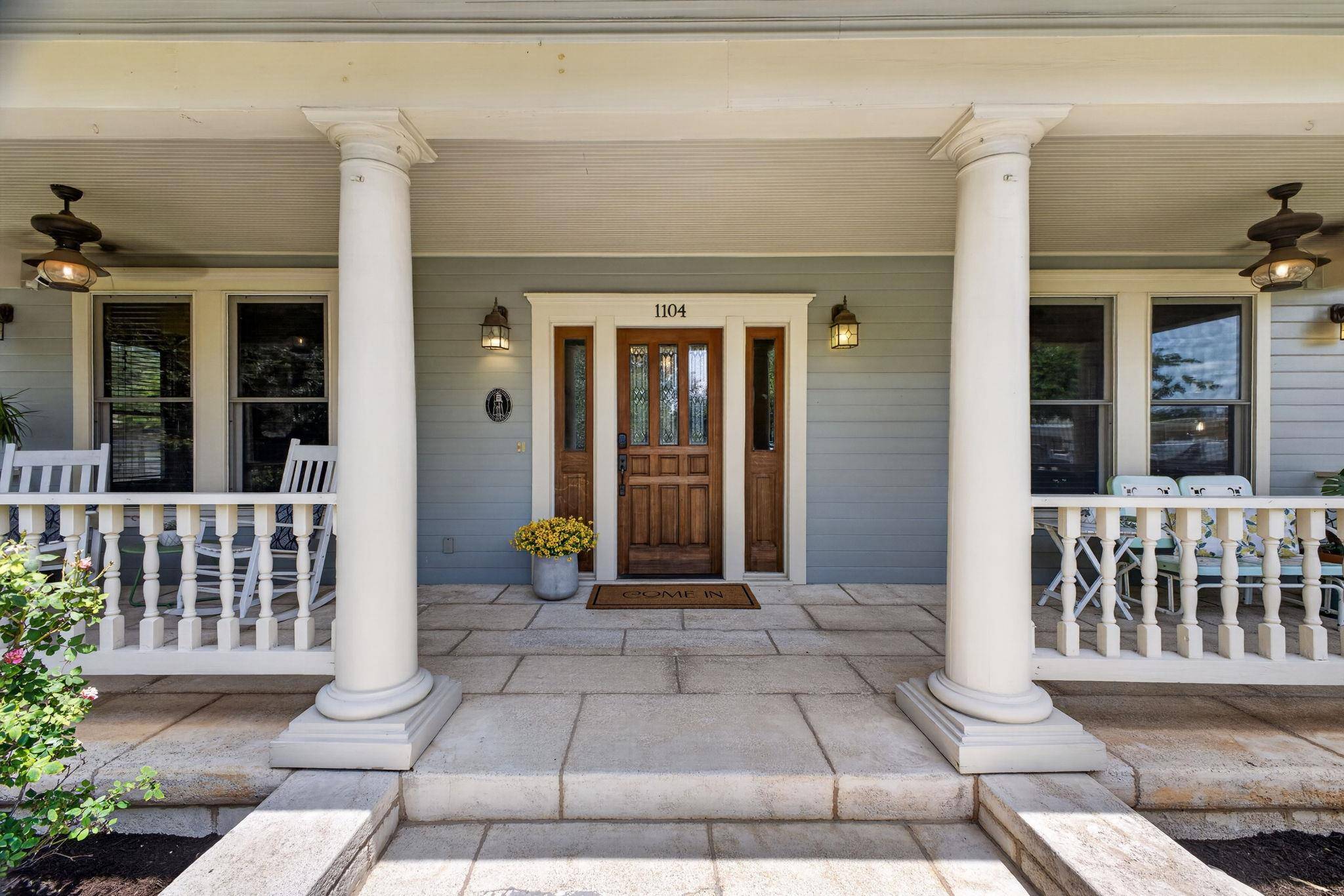 1104 E Liberty Ave, Round Rock, TX 78664