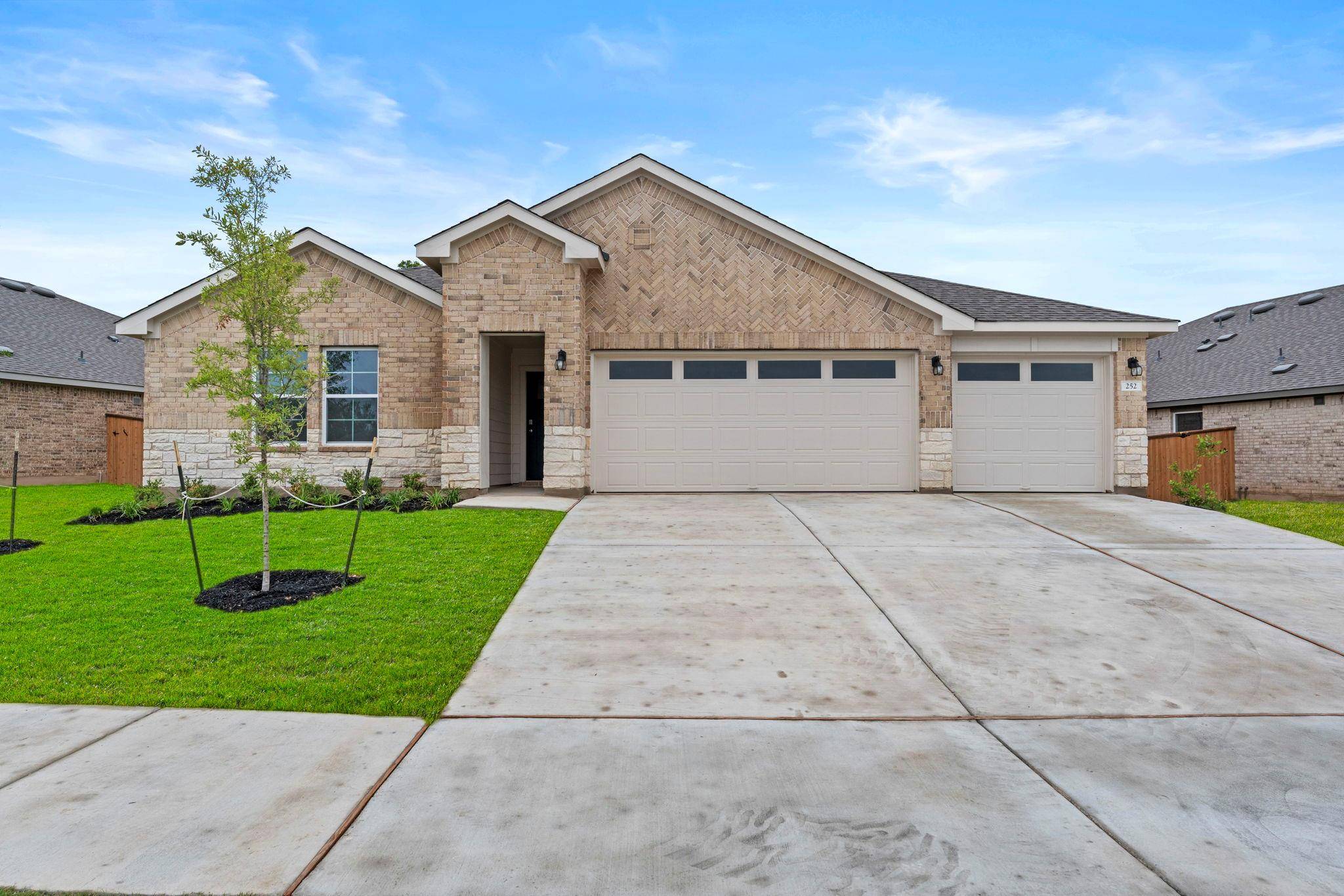 252 Rivers Edge DR, Georgetown, TX 78628