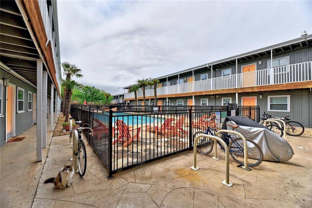 2401 Manor RD #102, Austin, TX 78722