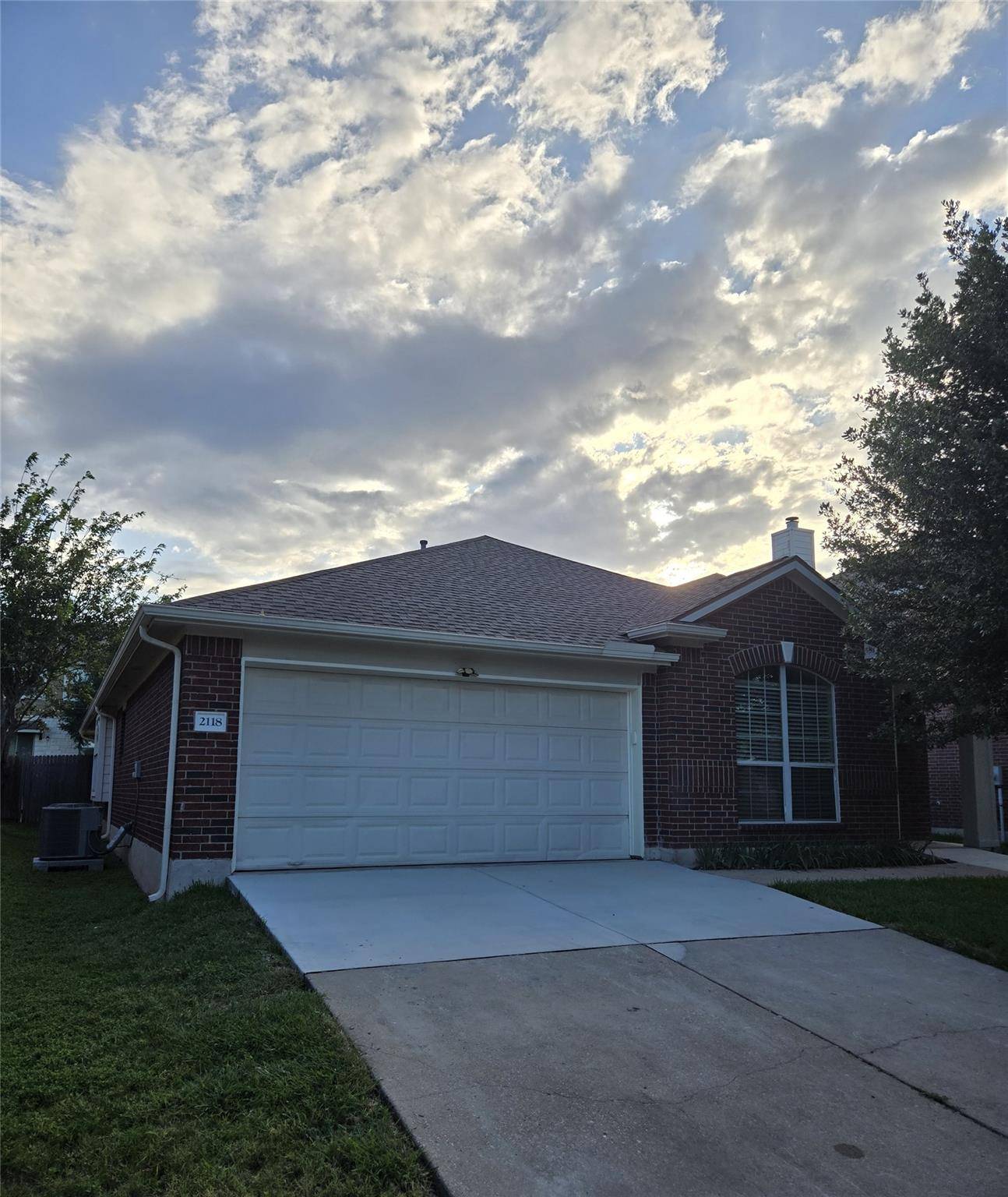 2118 Rachel LN, Round Rock, TX 78664