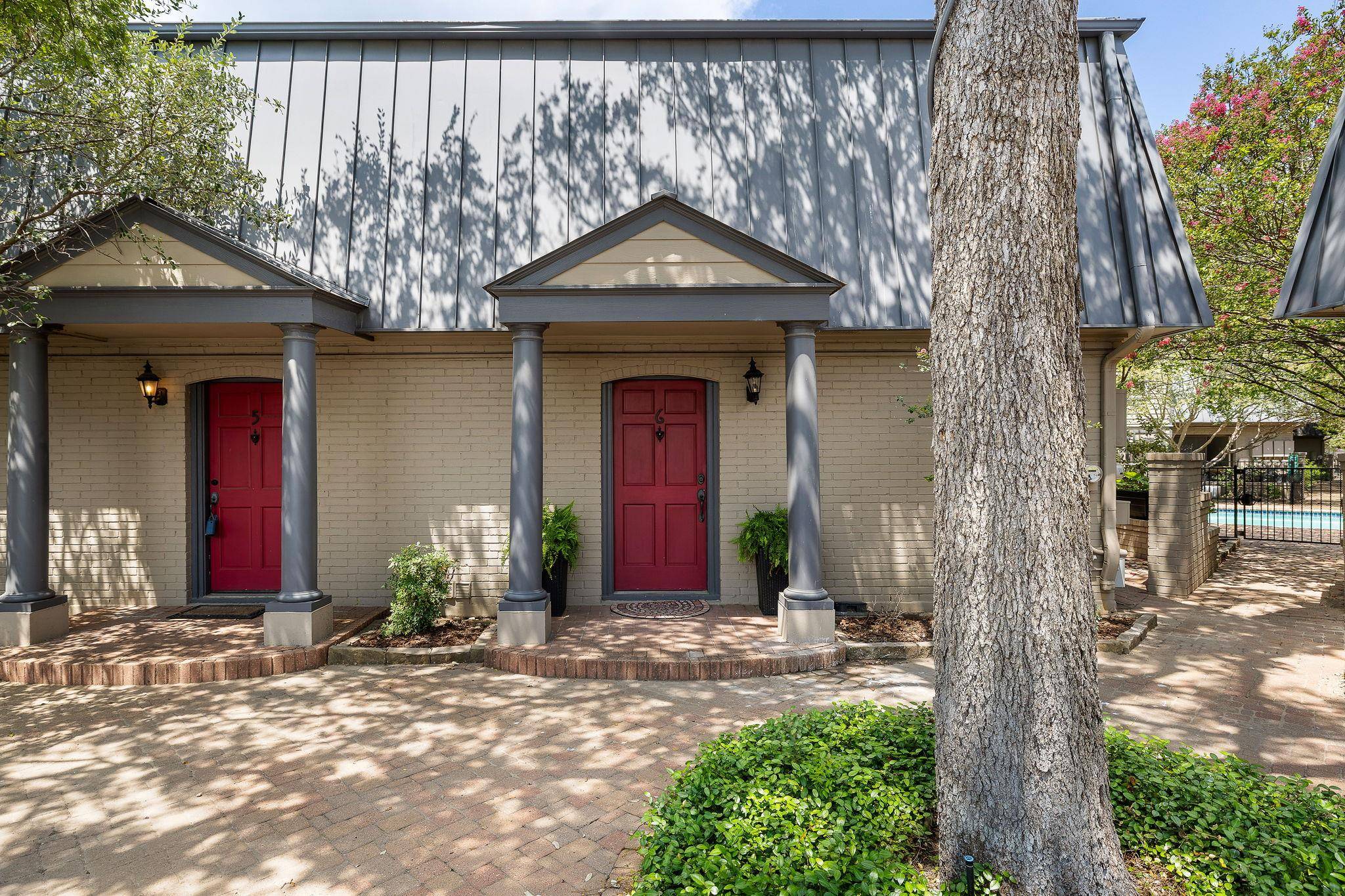 2500 Steck Ave #6, Austin, TX 78757