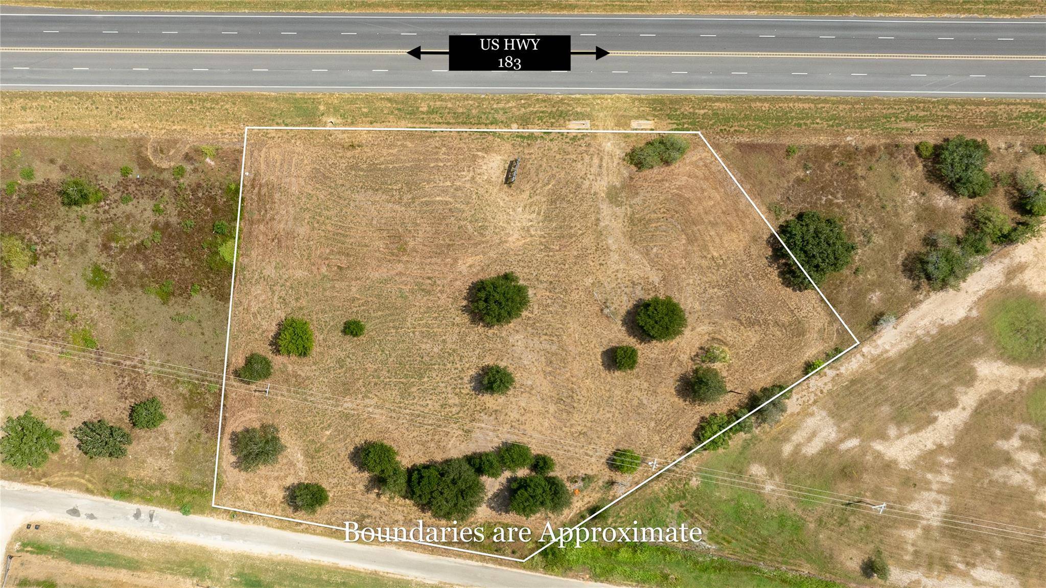 2063 N Magnolia Ave, Luling, TX 78648