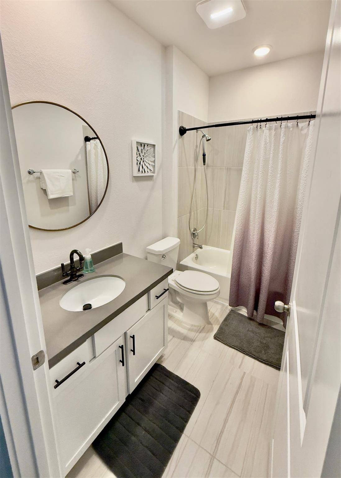 1849 Donetto DR, Leander, TX 78641