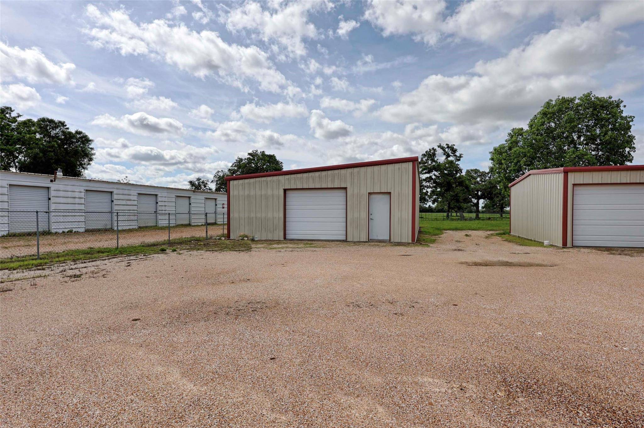 1410 US Highway 90A East, Hallettsville, TX 77964