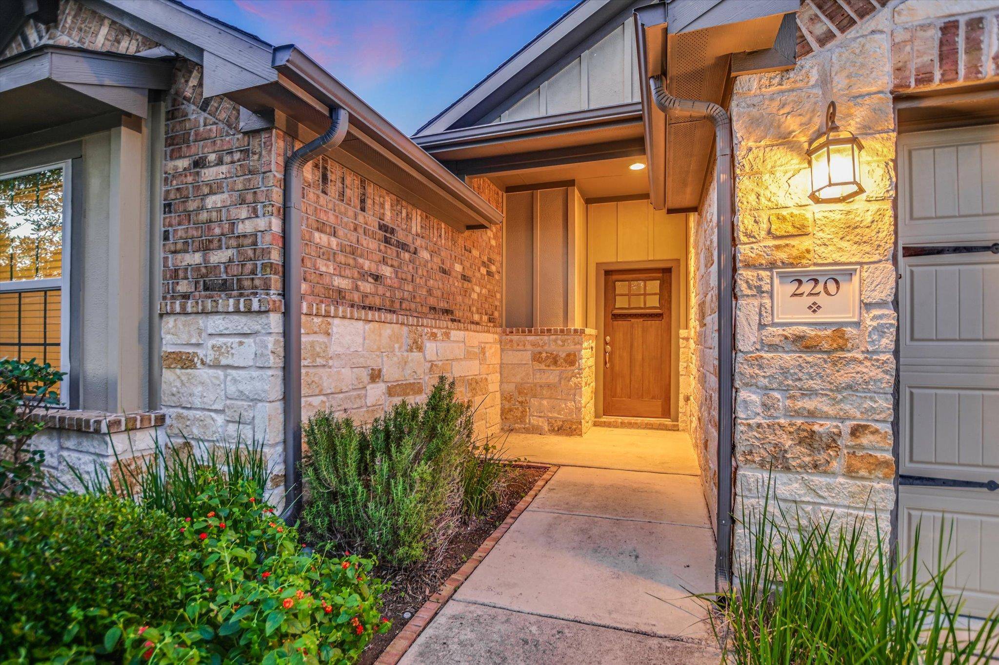 220 Allegrini ST, Leander, TX 78641