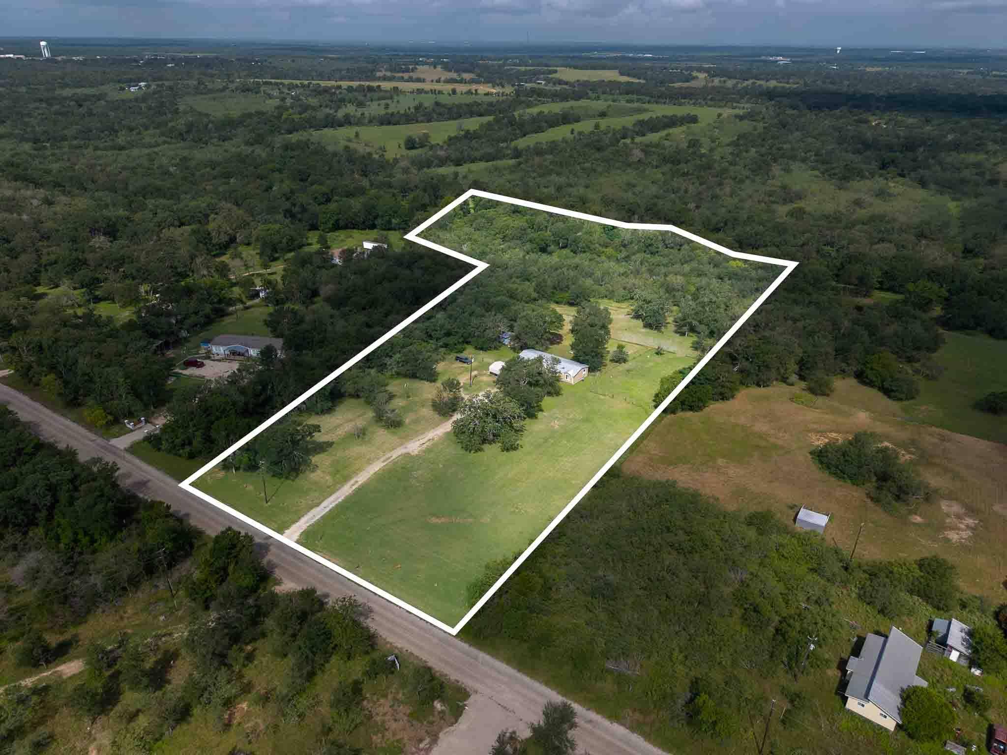 277 Mesquite DR, Cedar Creek, TX 78612