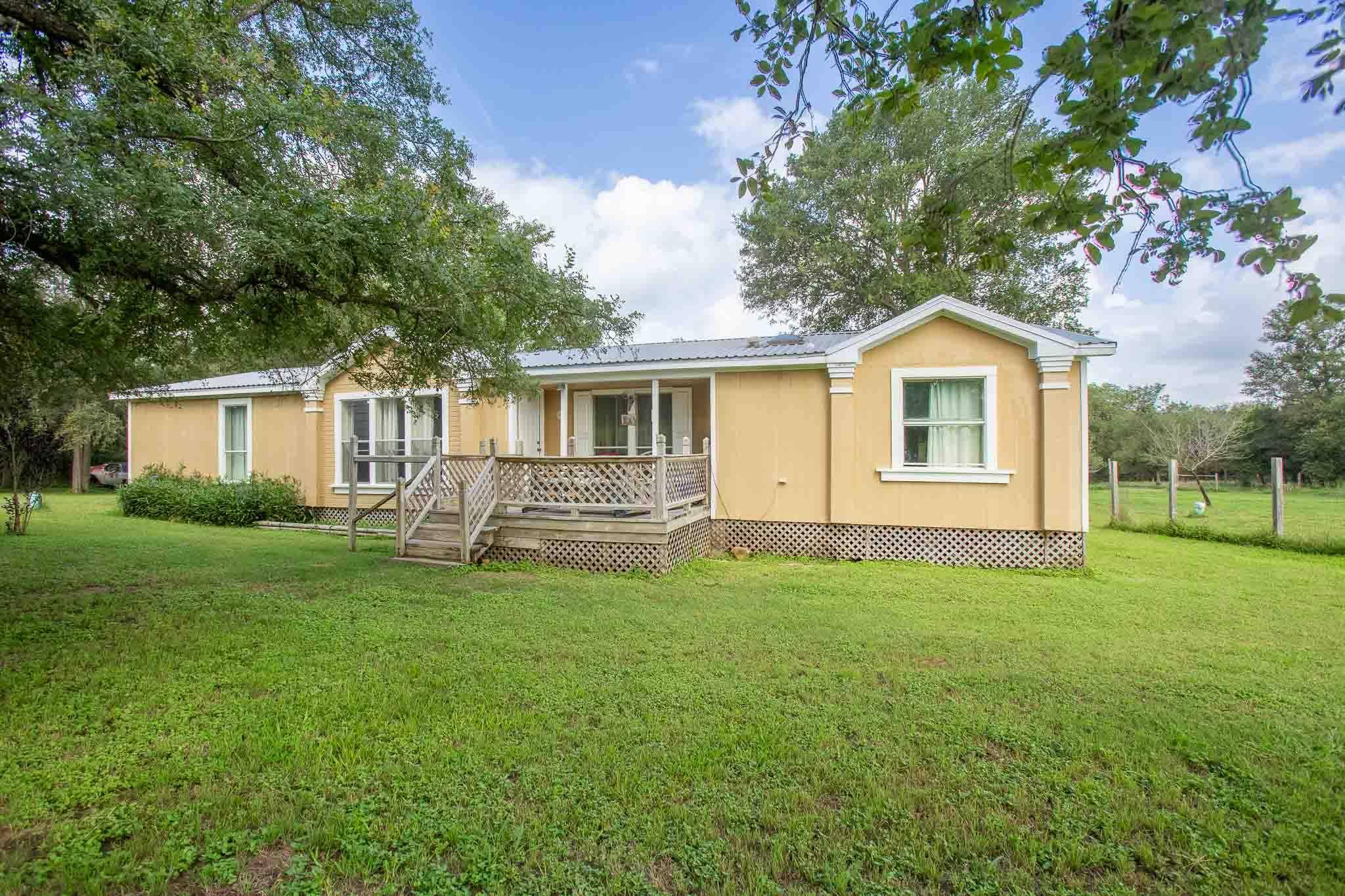 277 Mesquite DR, Cedar Creek, TX 78612