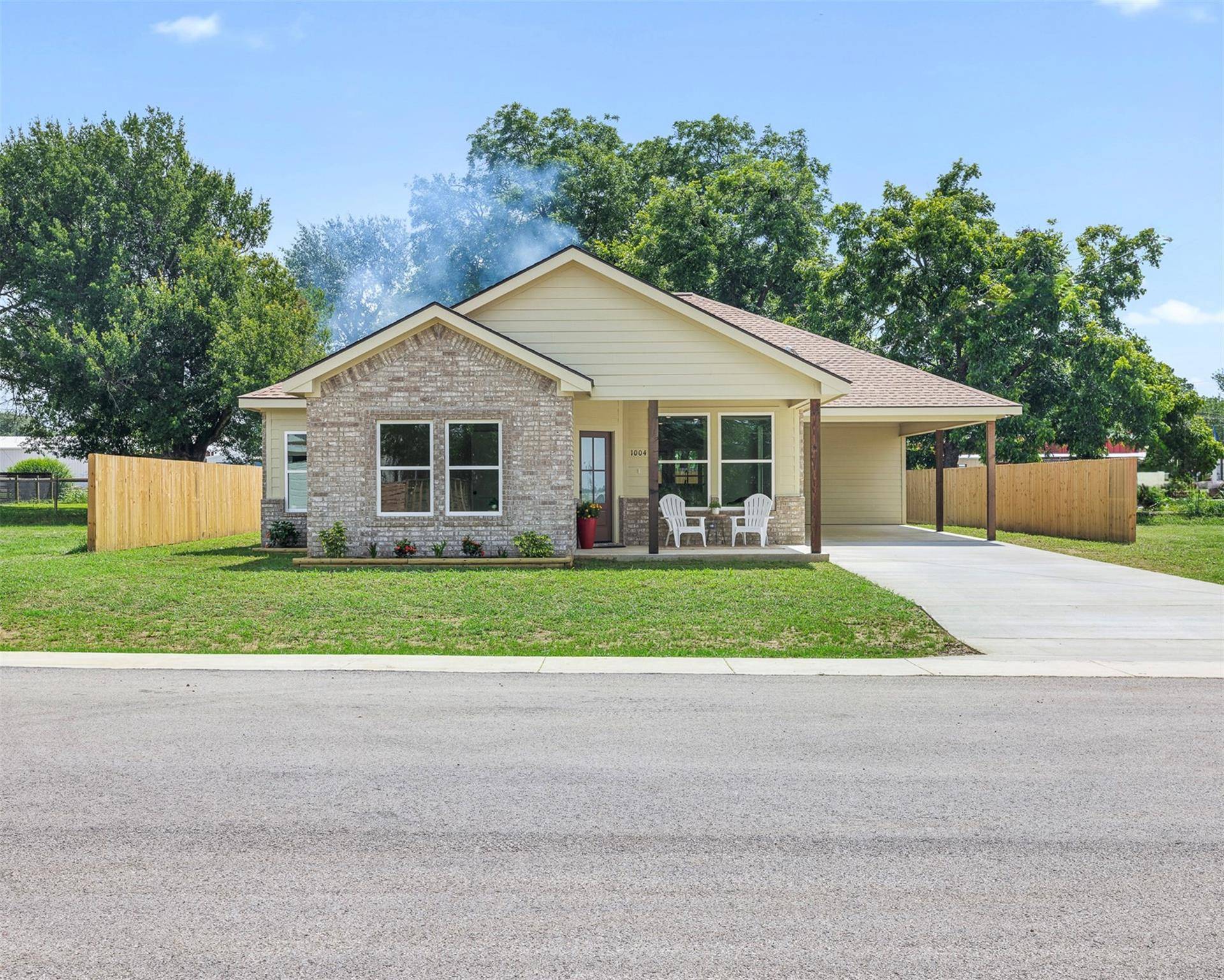 1004 White Tail CV, Lexington, TX 78947