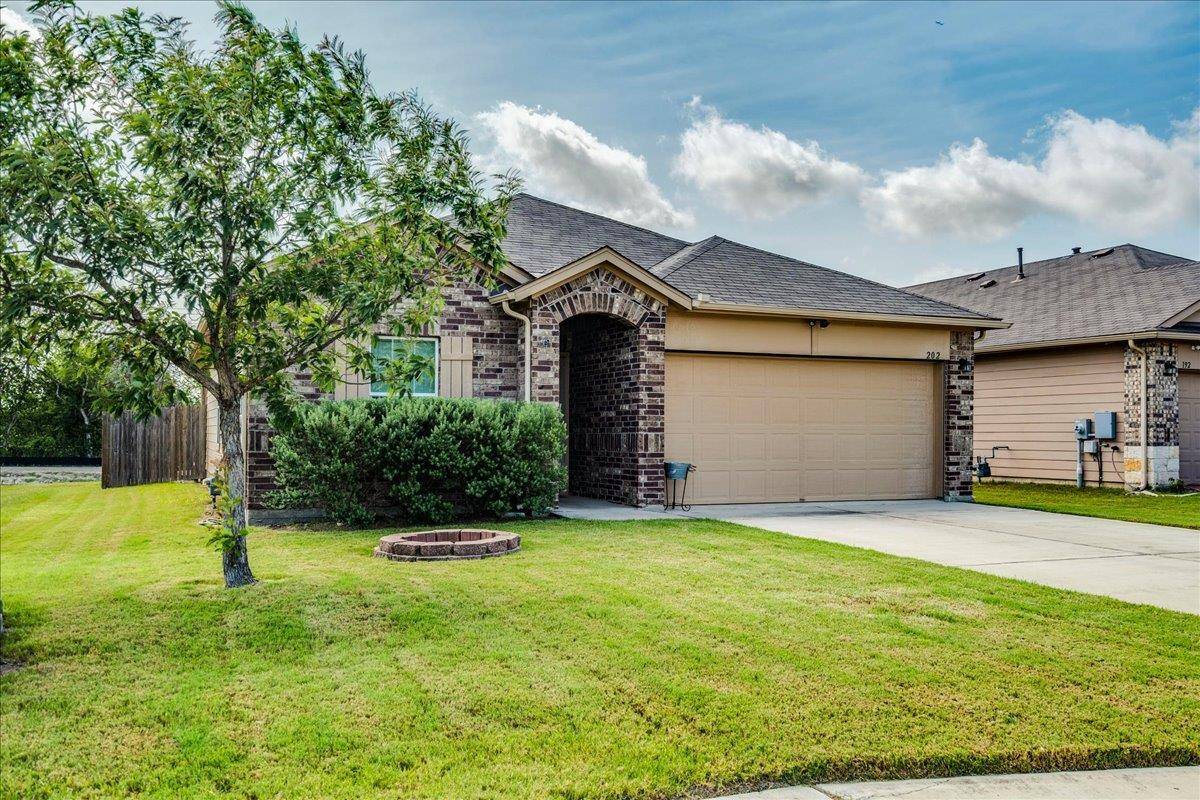 202 Hess DR, Kyle, TX 78640