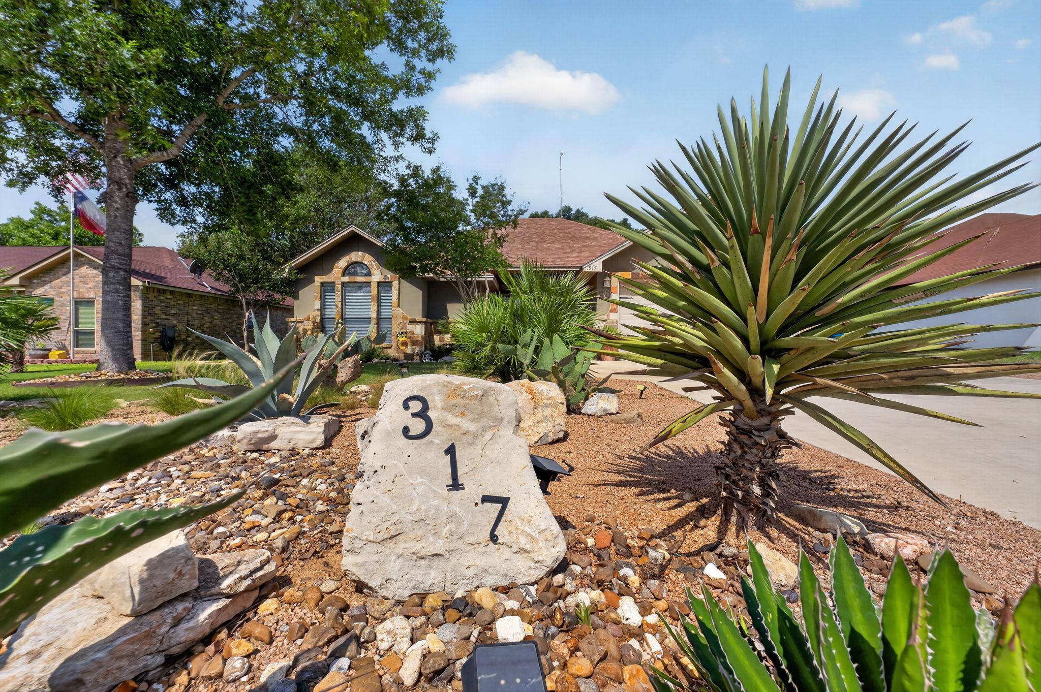 317 Yorktown, Pleasanton, TX 78064