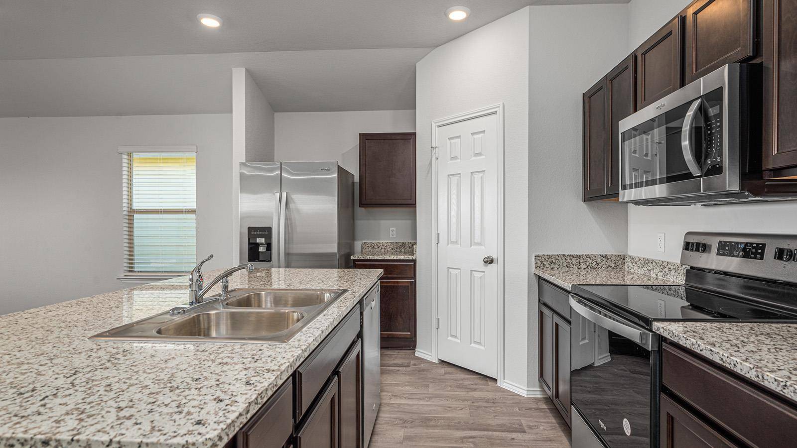 100 Rain Drop RD, Jarrell, TX 76537
