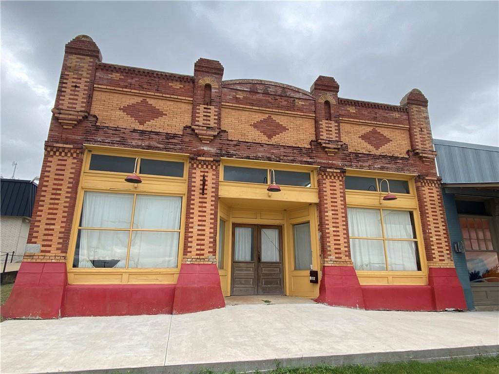 202 N Commerce ST, Coupland, TX 78615