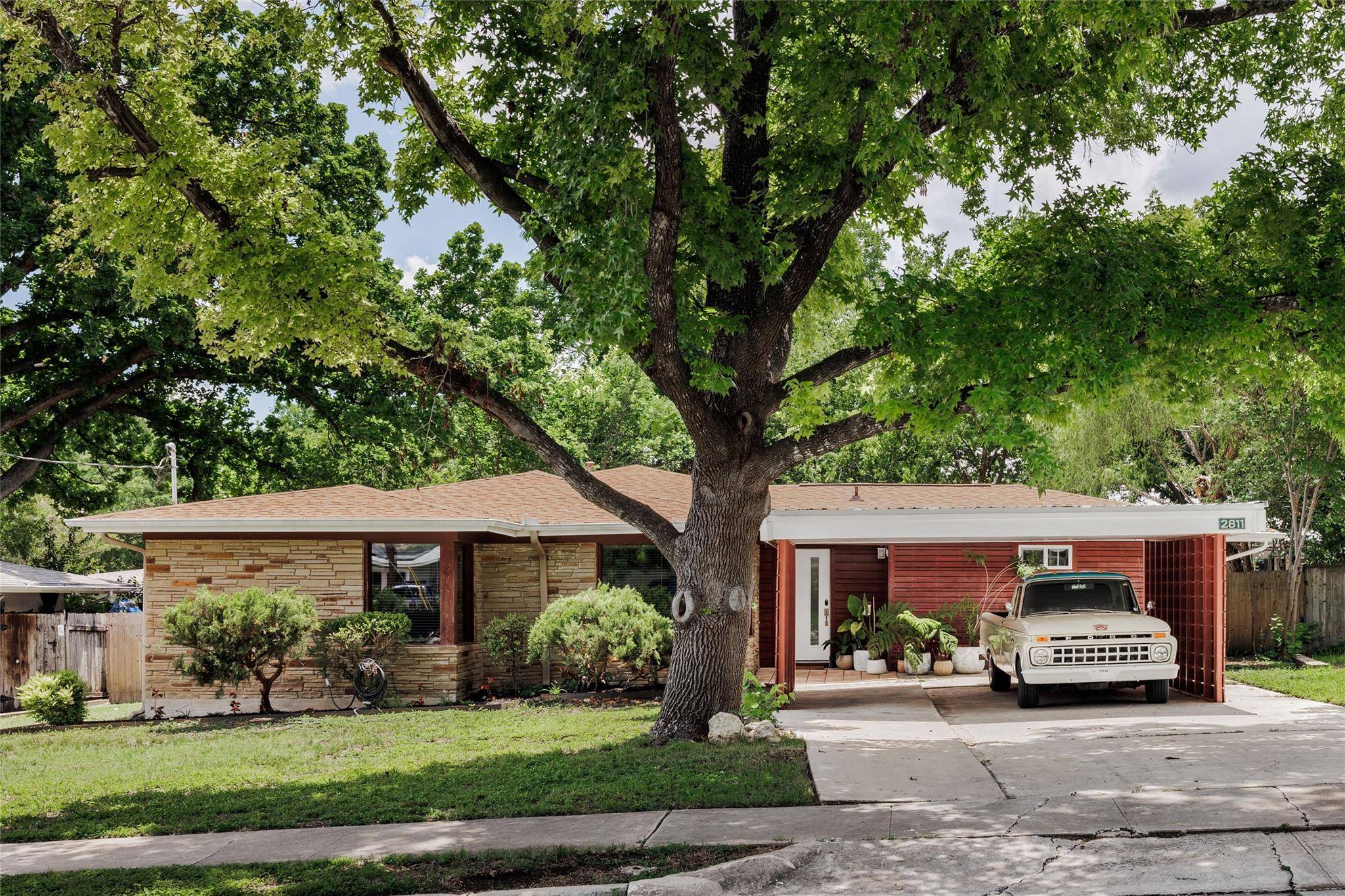 2811 W Fresco DR, Austin, TX 78731