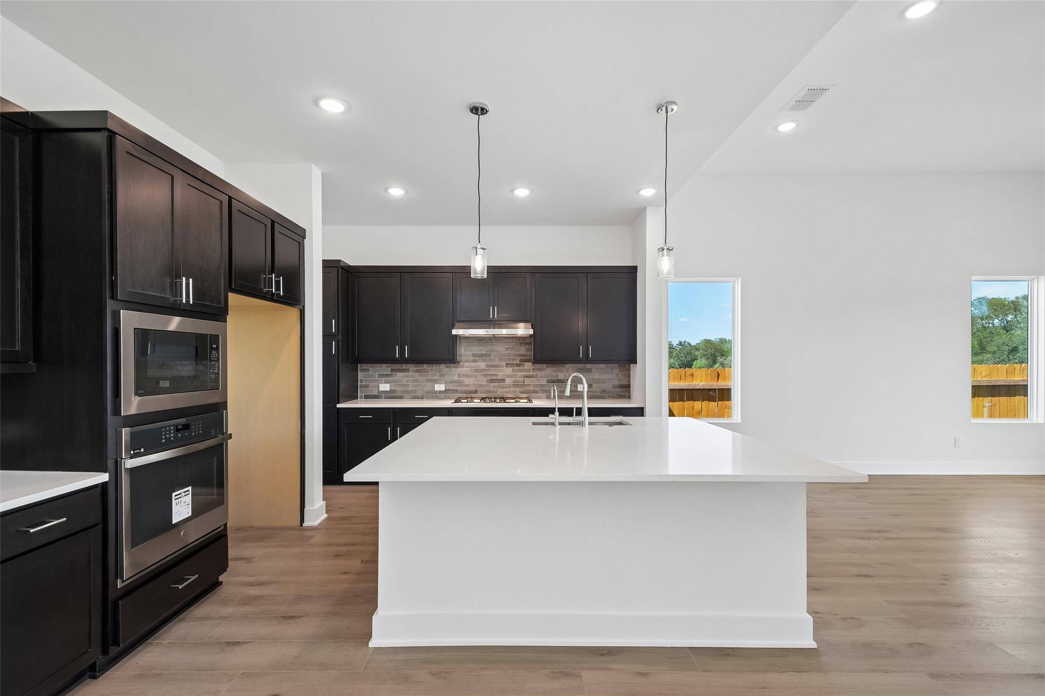 194 Christian Springs DR, Kyle, TX 78640