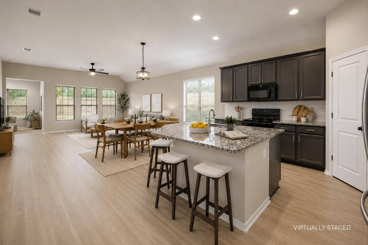 127 Scotsburg ST, Hutto, TX 78634