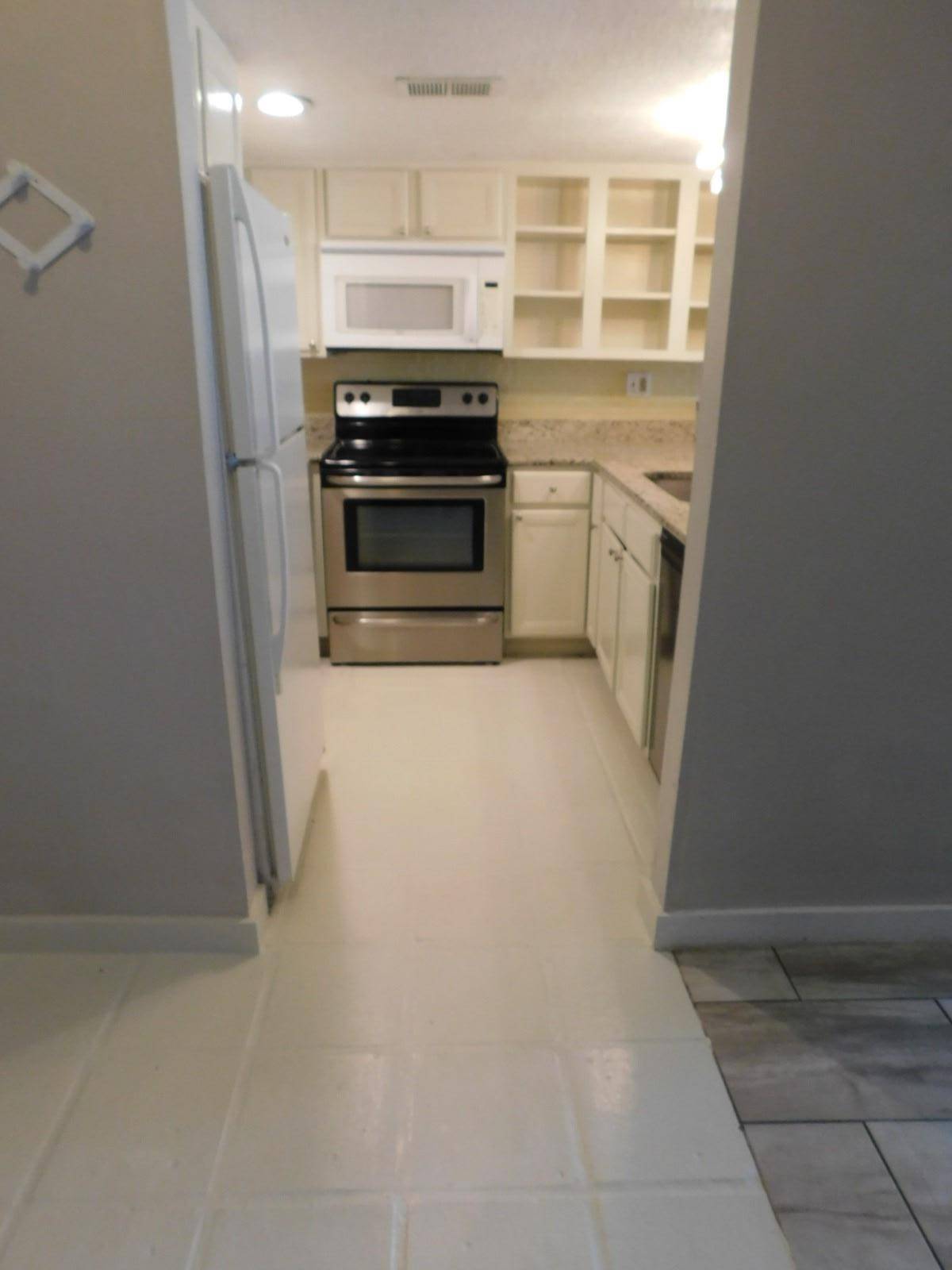 805 Paisley DR #11, Spicewood, TX 78669
