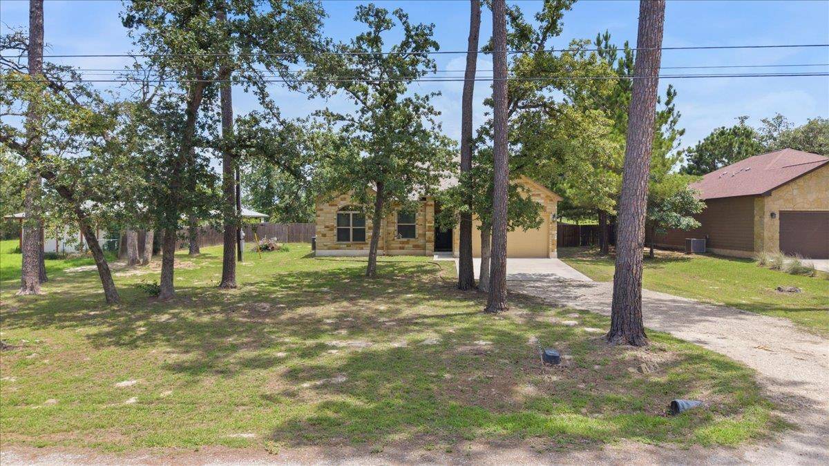 145 Cardinal LOOP, Paige, TX 78659