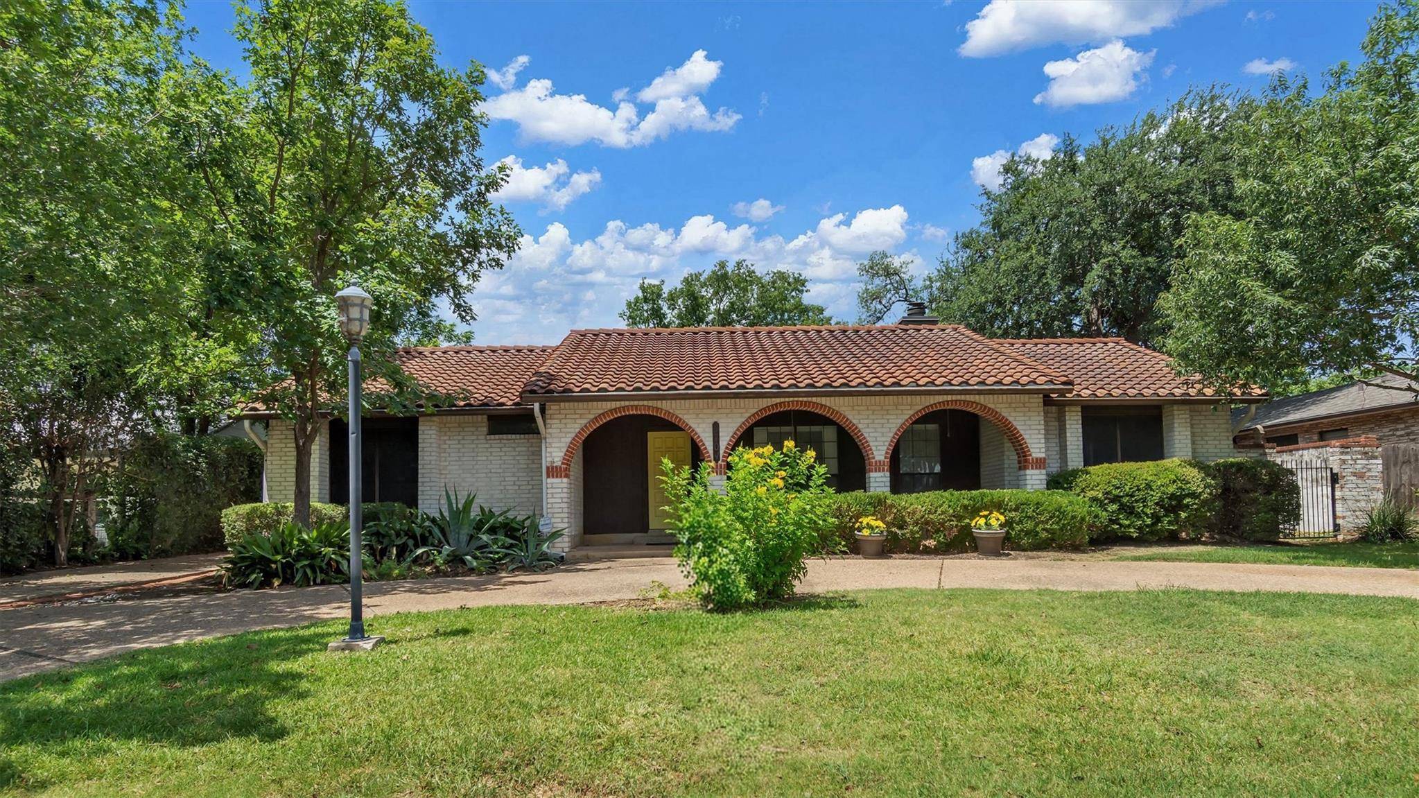 5704 Lands End ST, Austin, TX 78734
