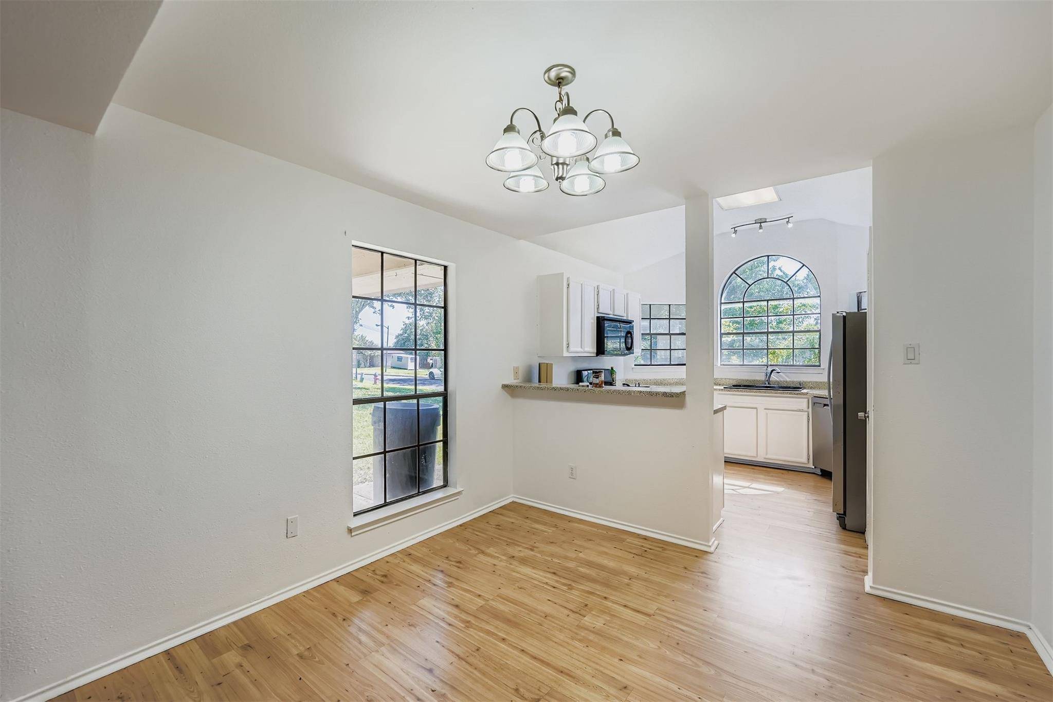 2100 Buckeye LN, Round Rock, TX 78664