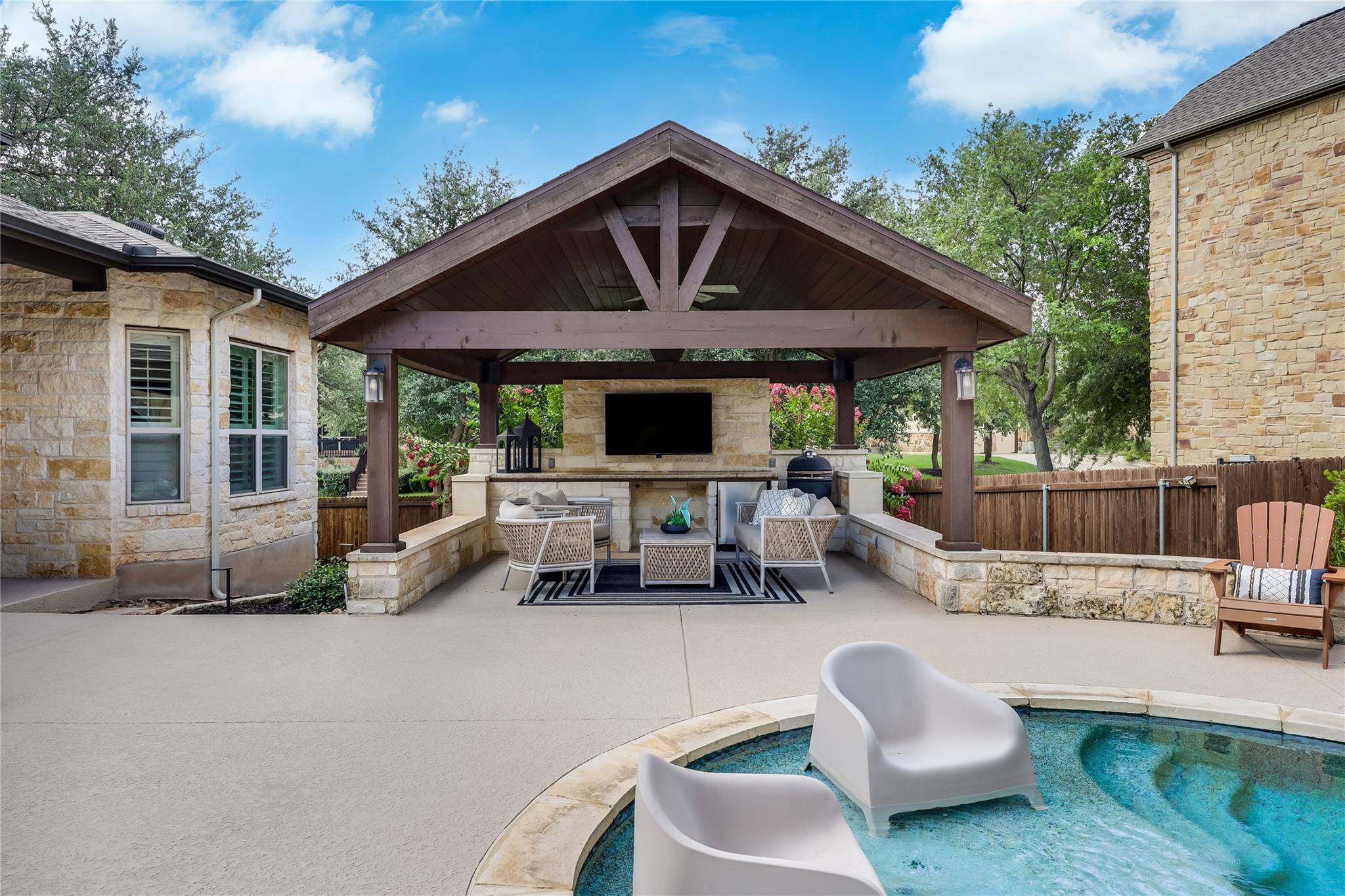401 Bluff View RD, Cedar Park, TX 78613