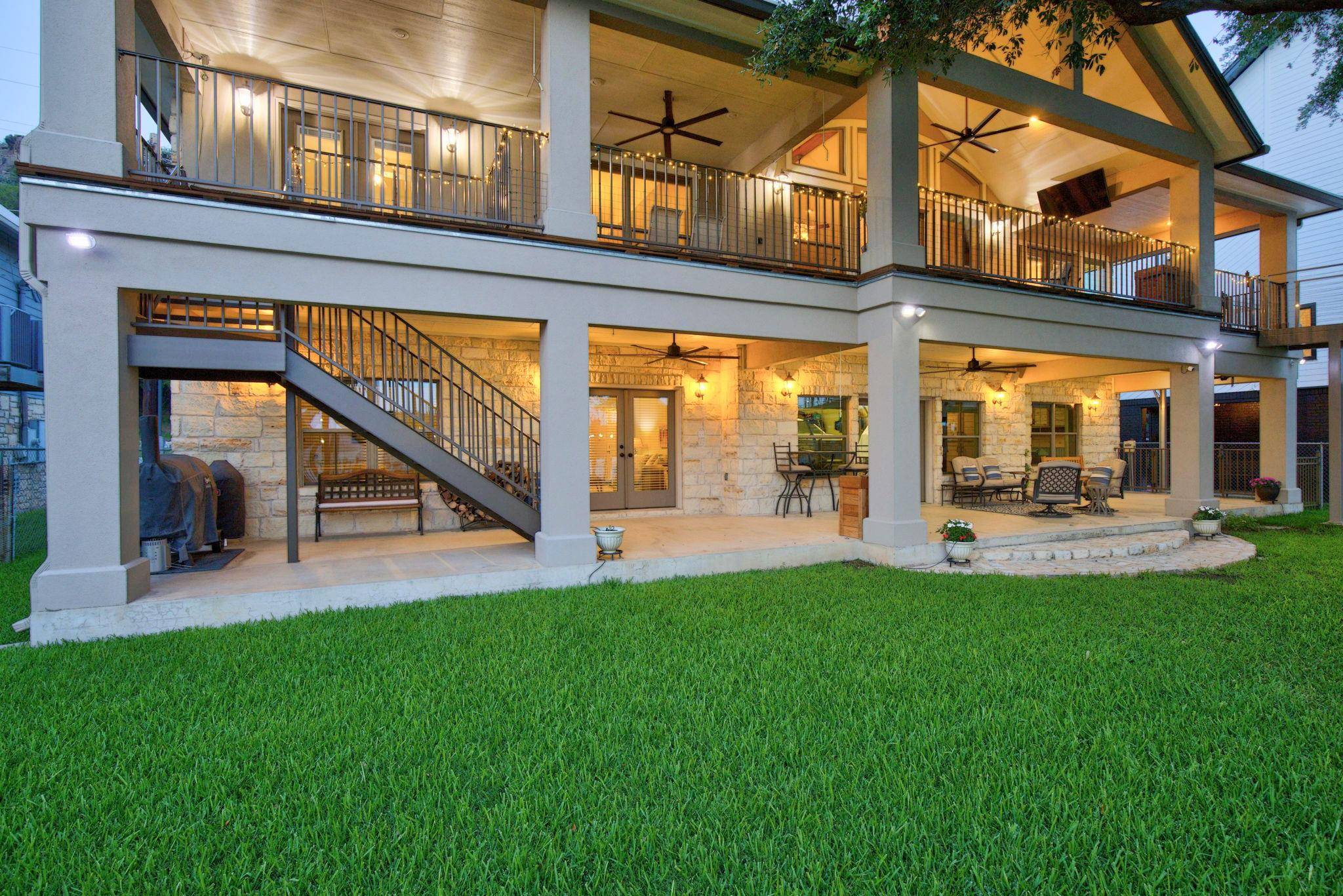 814 Scenic LOOP, Kingsland, TX 78639