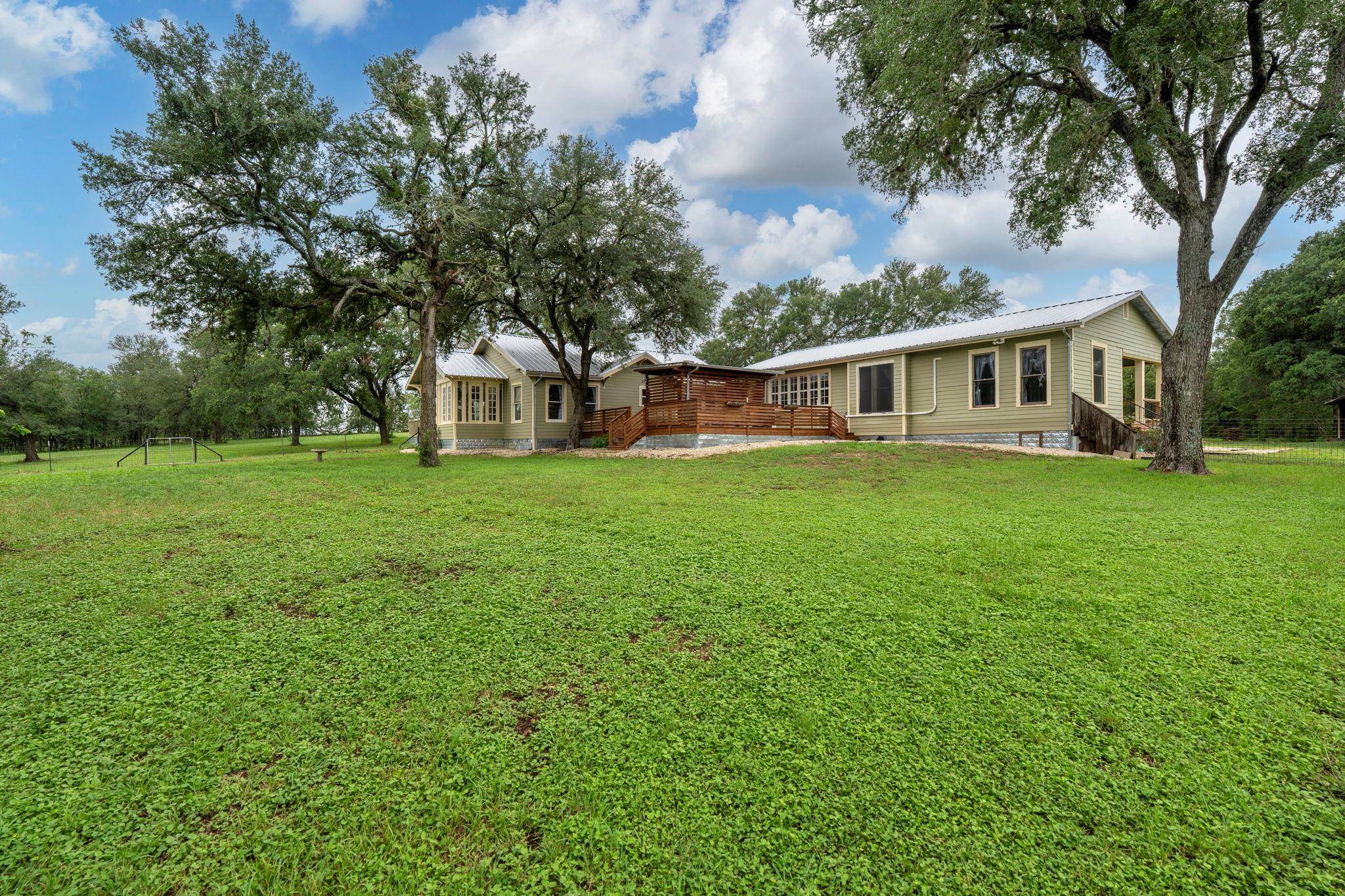 6546 Fm 1854, Dale, TX 78616