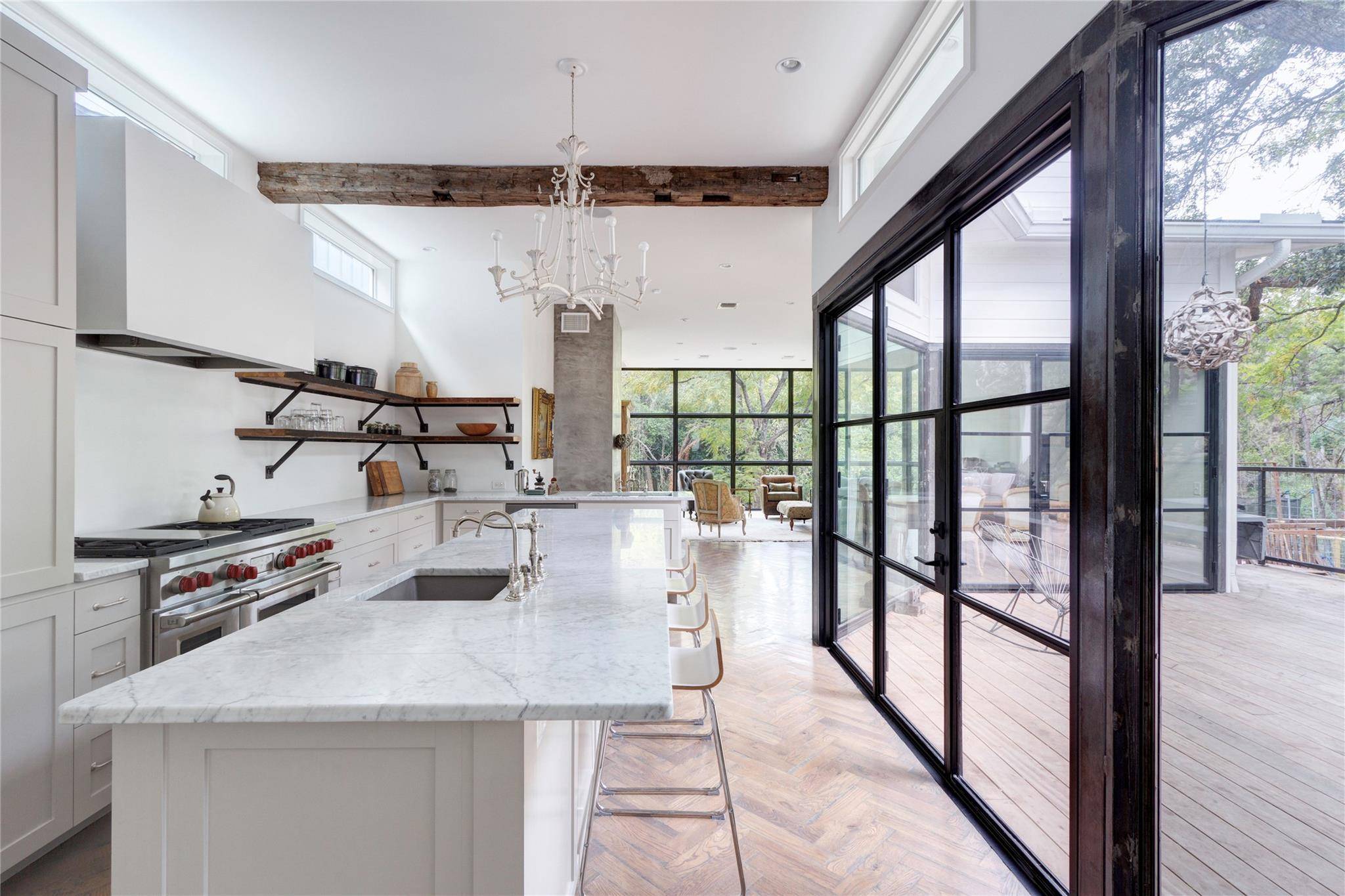1700 S 6th ST, Austin, TX 78704
