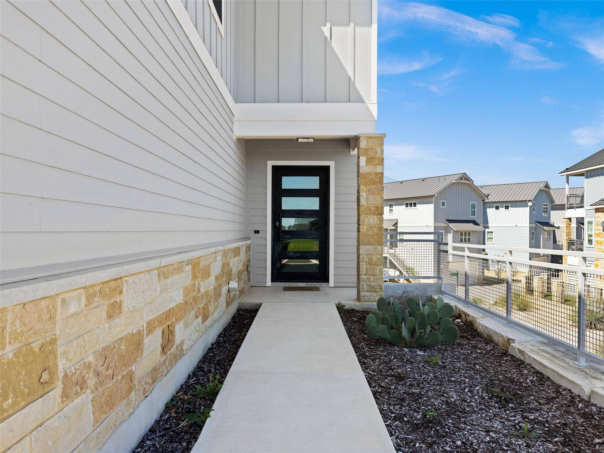 200 Archview LN, Kingsland, TX 78639