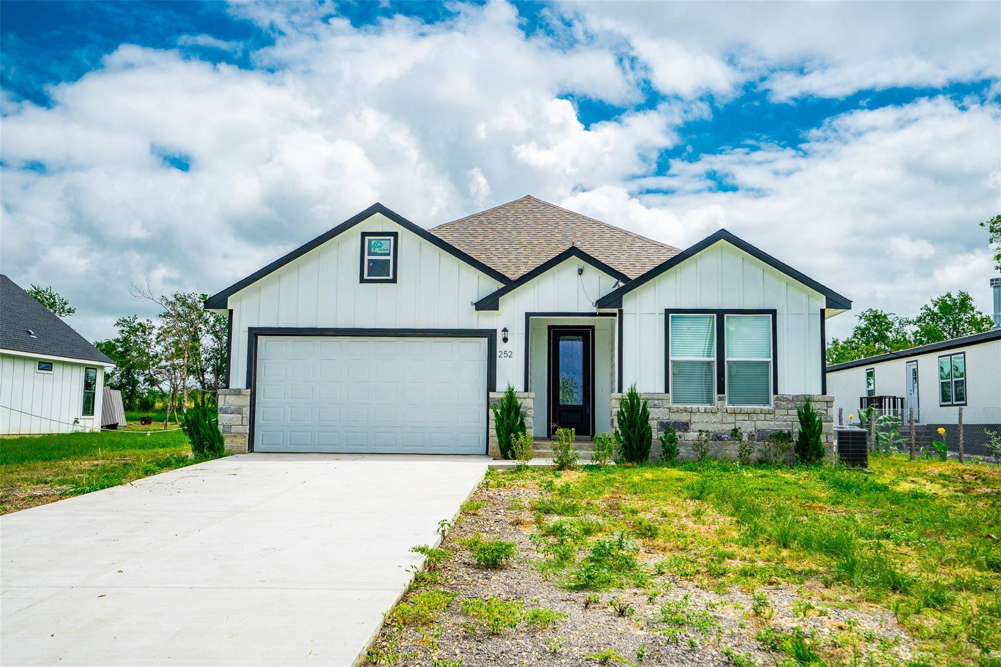 252 Amaranta LN, Dale, TX 78616