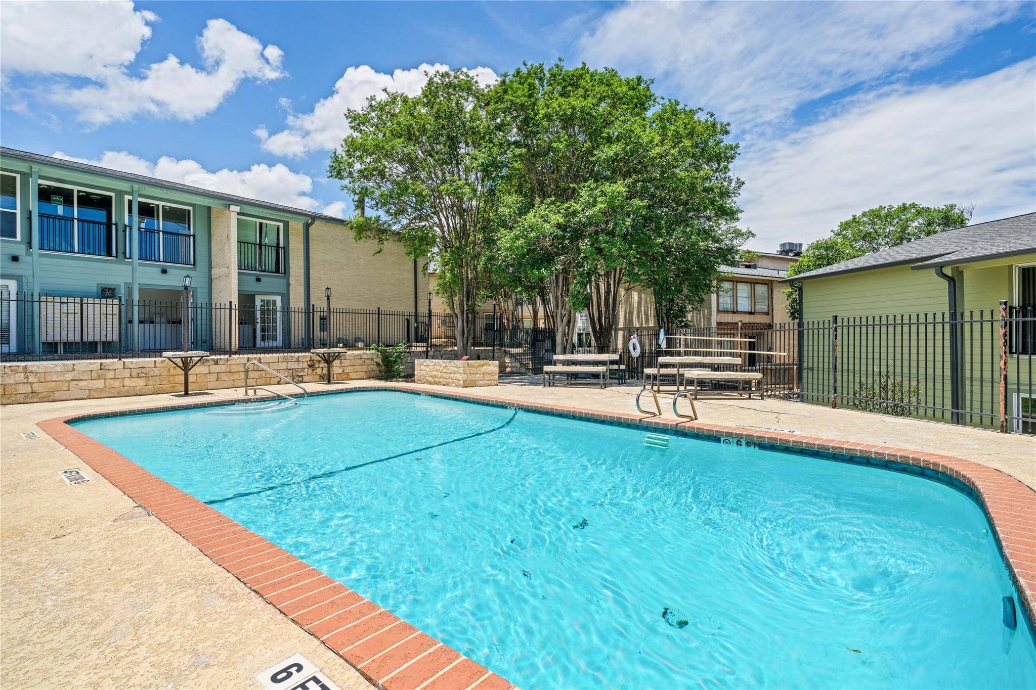 2124 Burton DR #159, Austin, TX 78741