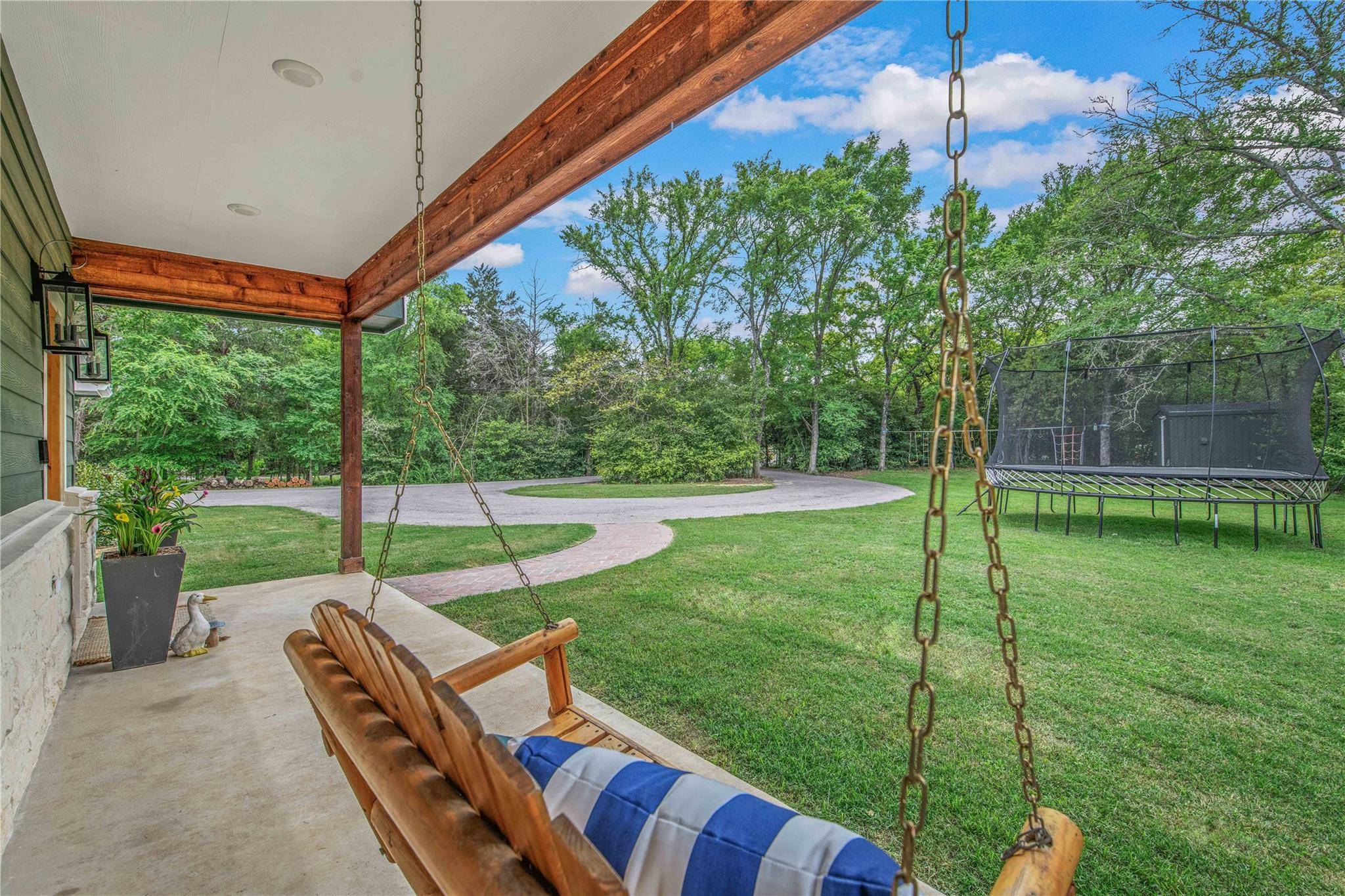 4855 Austins Creek DR, Bryan, TX 77808
