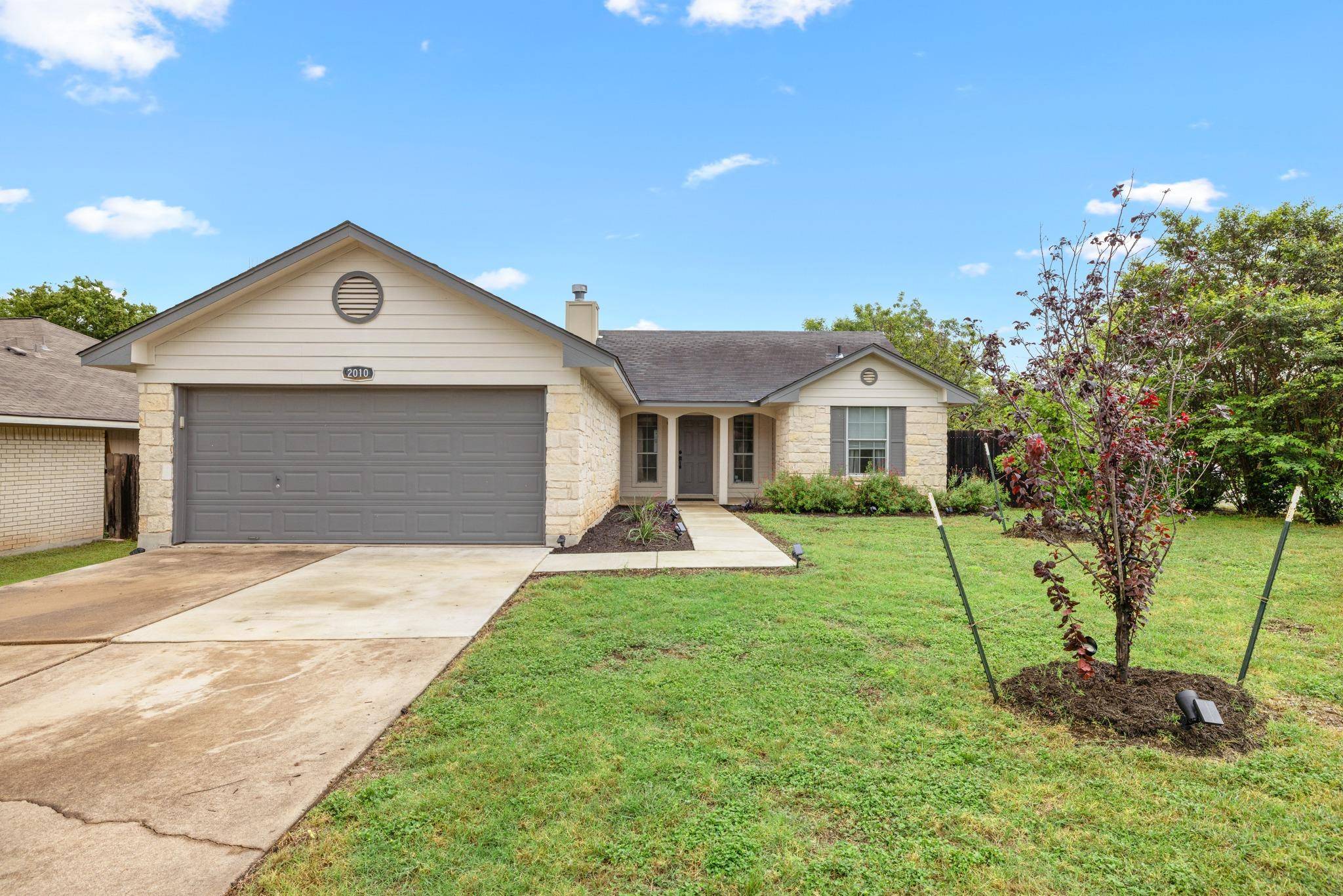 2010 Barnett DR, Cedar Park, TX 78613