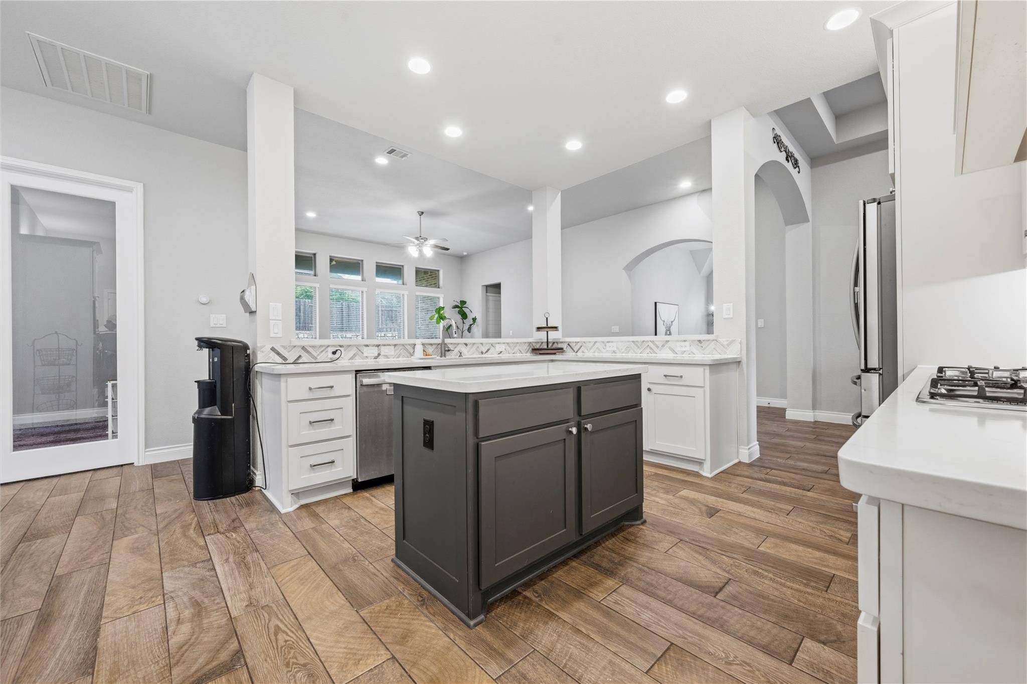 140 Catani LOOP, Georgetown, TX 78628