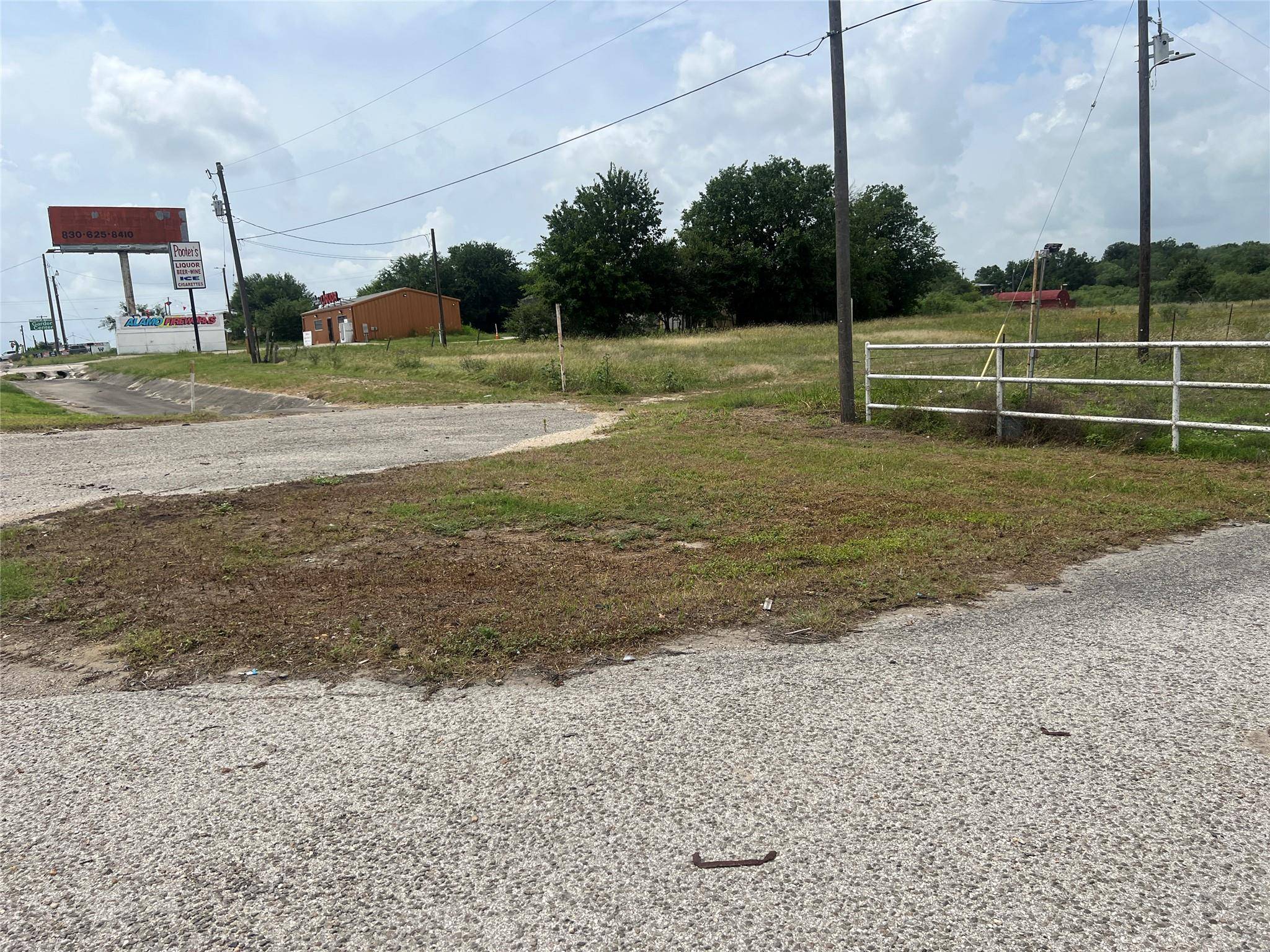 4116, 4118, 4124 N State Highway 46, Seguin, TX 78155