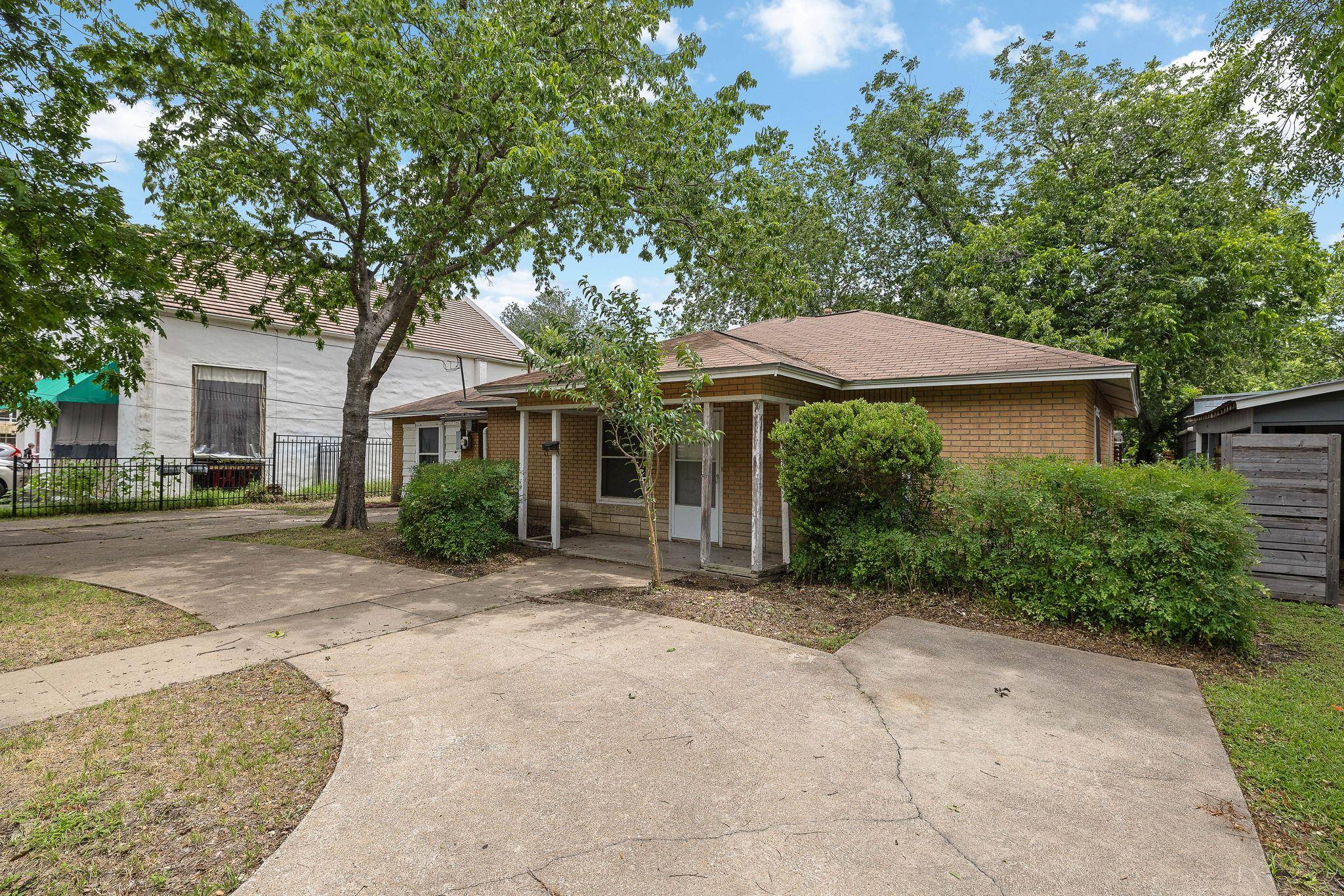 1205 S Church ST, Georgetown, TX 78626