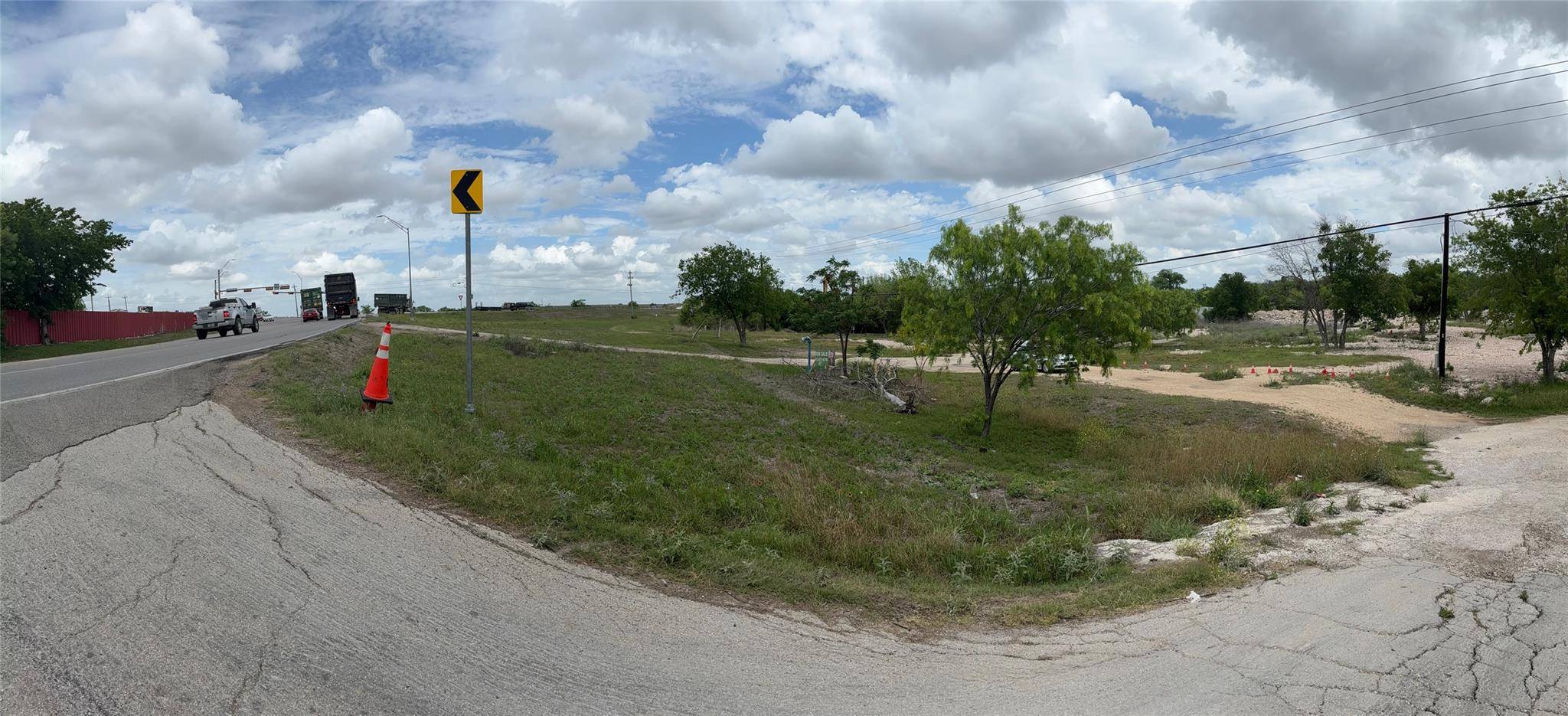 10412 Highway Fm 812 HWY, Del Valle, TX 78617