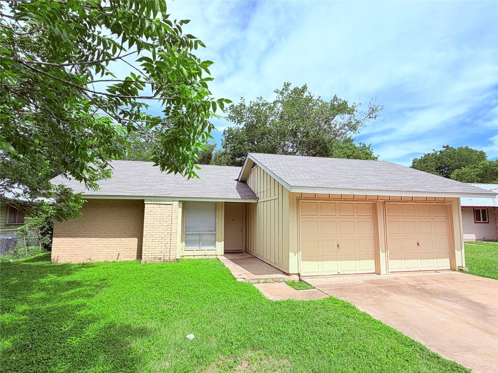 5206 Village TRL, Austin, TX 78744