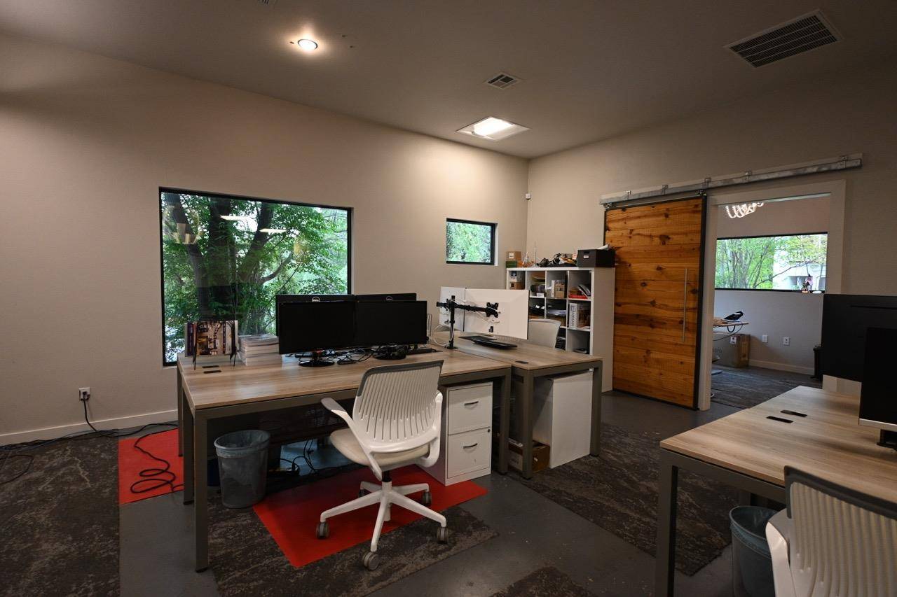 612 Winflo DR, Austin, TX 78703