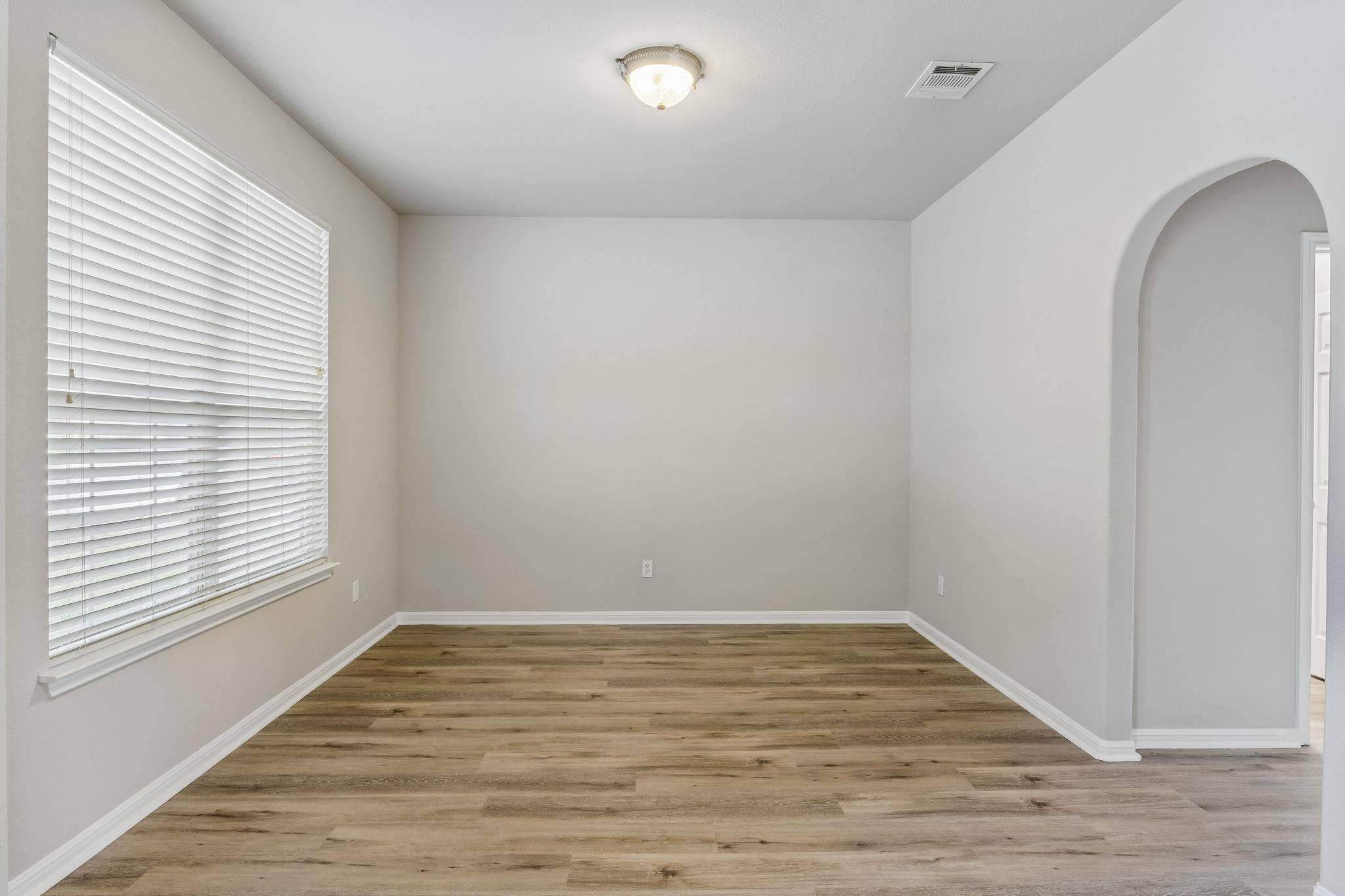 391 Middle CRK, Buda, TX 78610