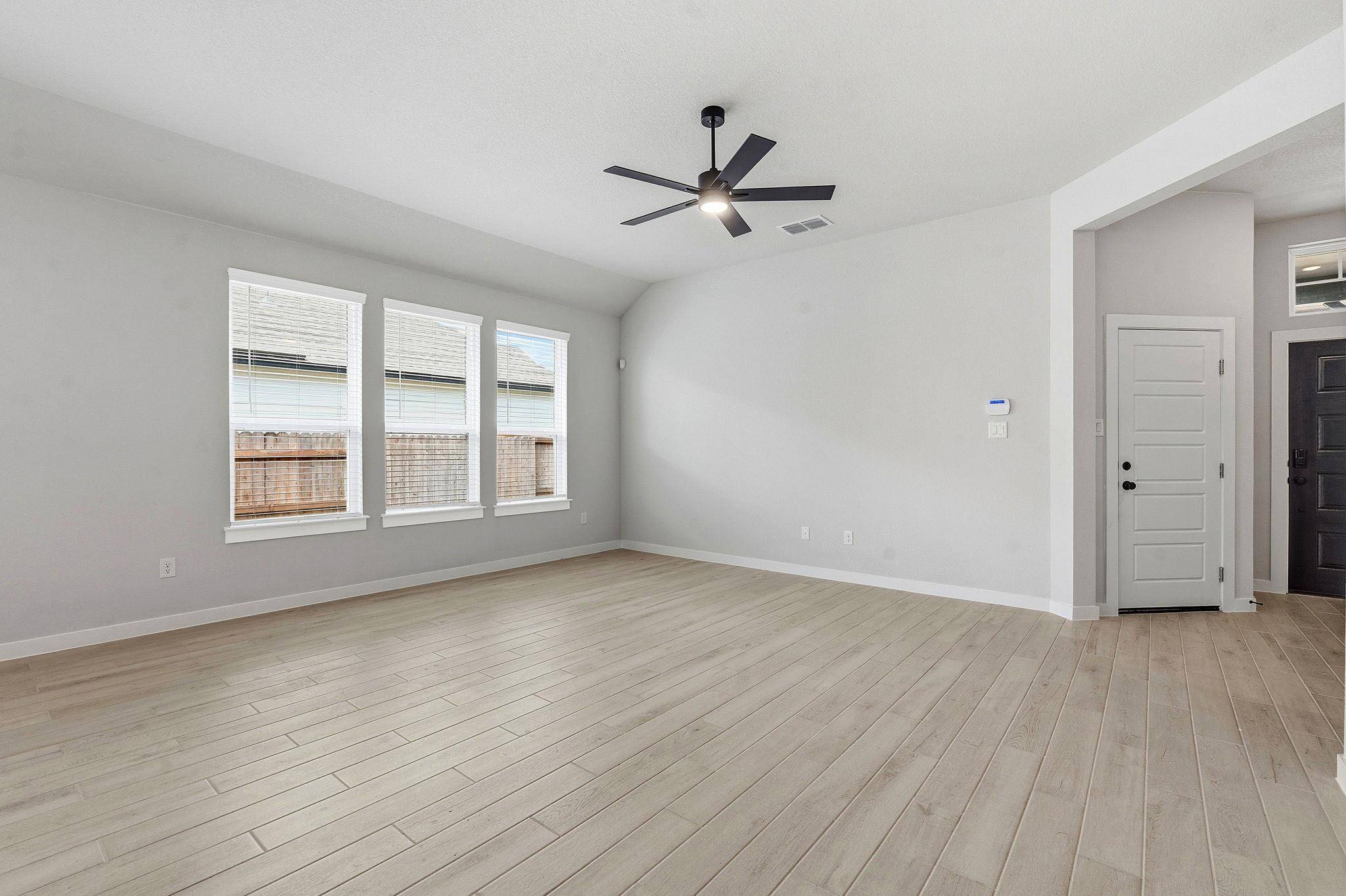 158 Paul Pena DR, San Marcos, TX 78666