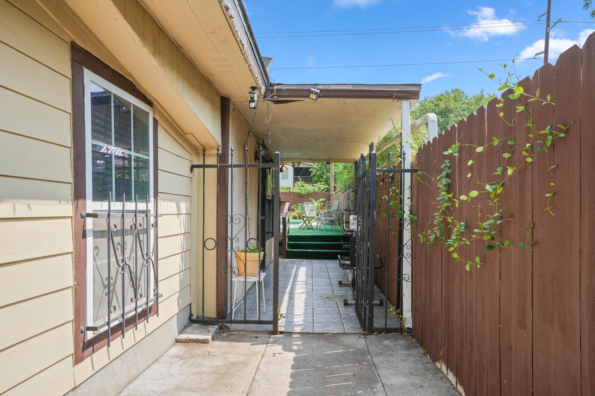 1908 Holly ST, Austin, TX 78702