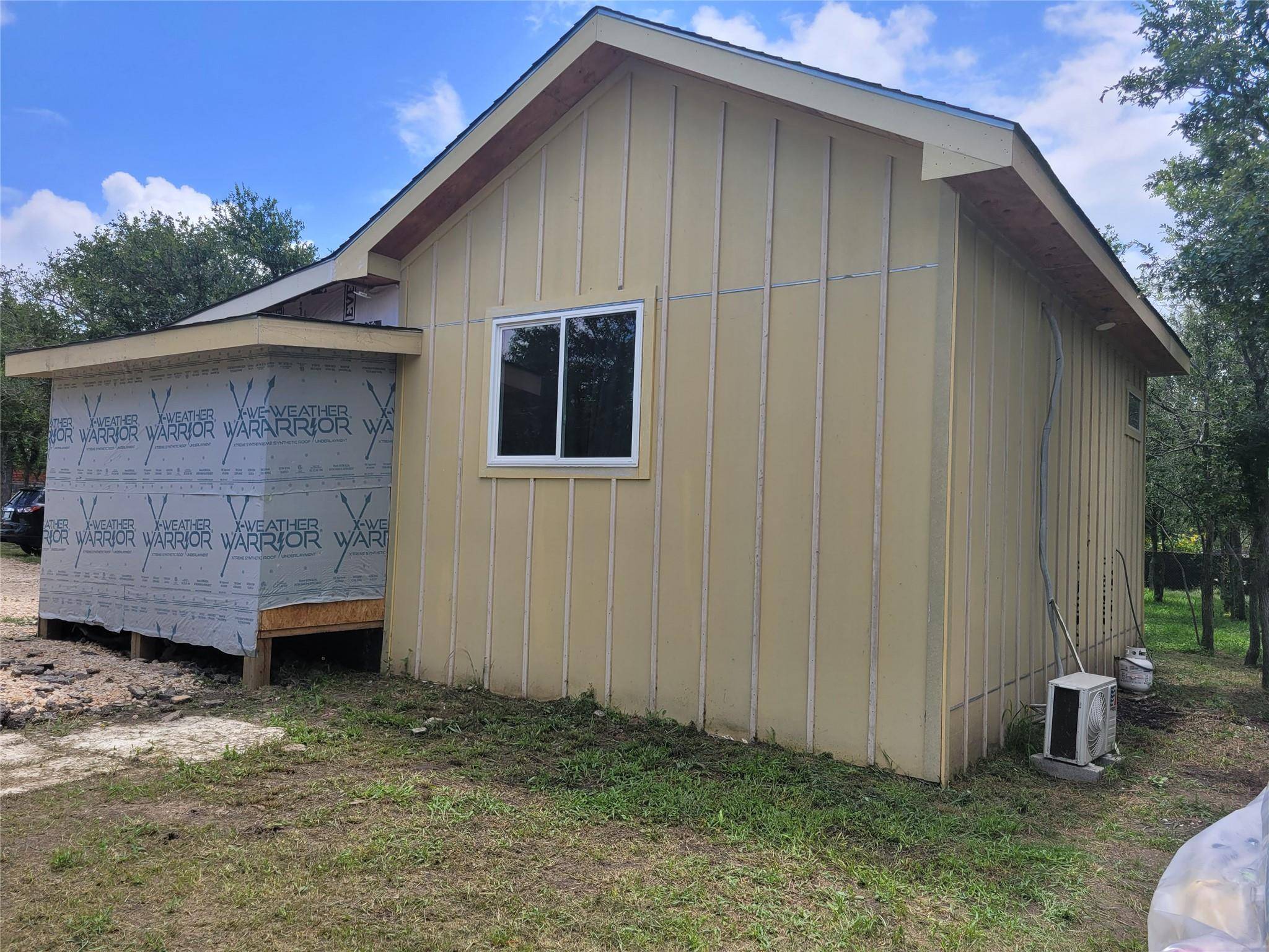 233 St Marys RD, Dale, TX 78616