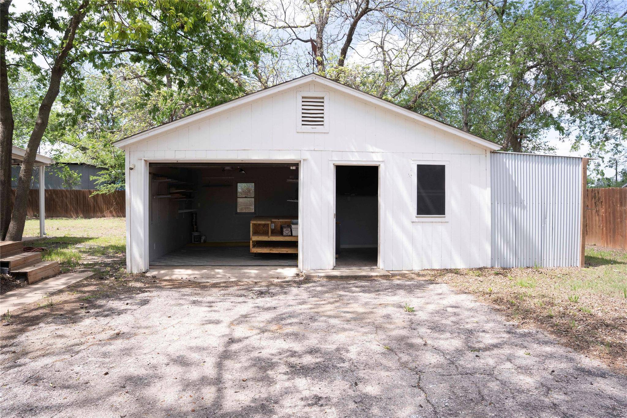19107 Fm 969 RD, Webberville, TX 78653