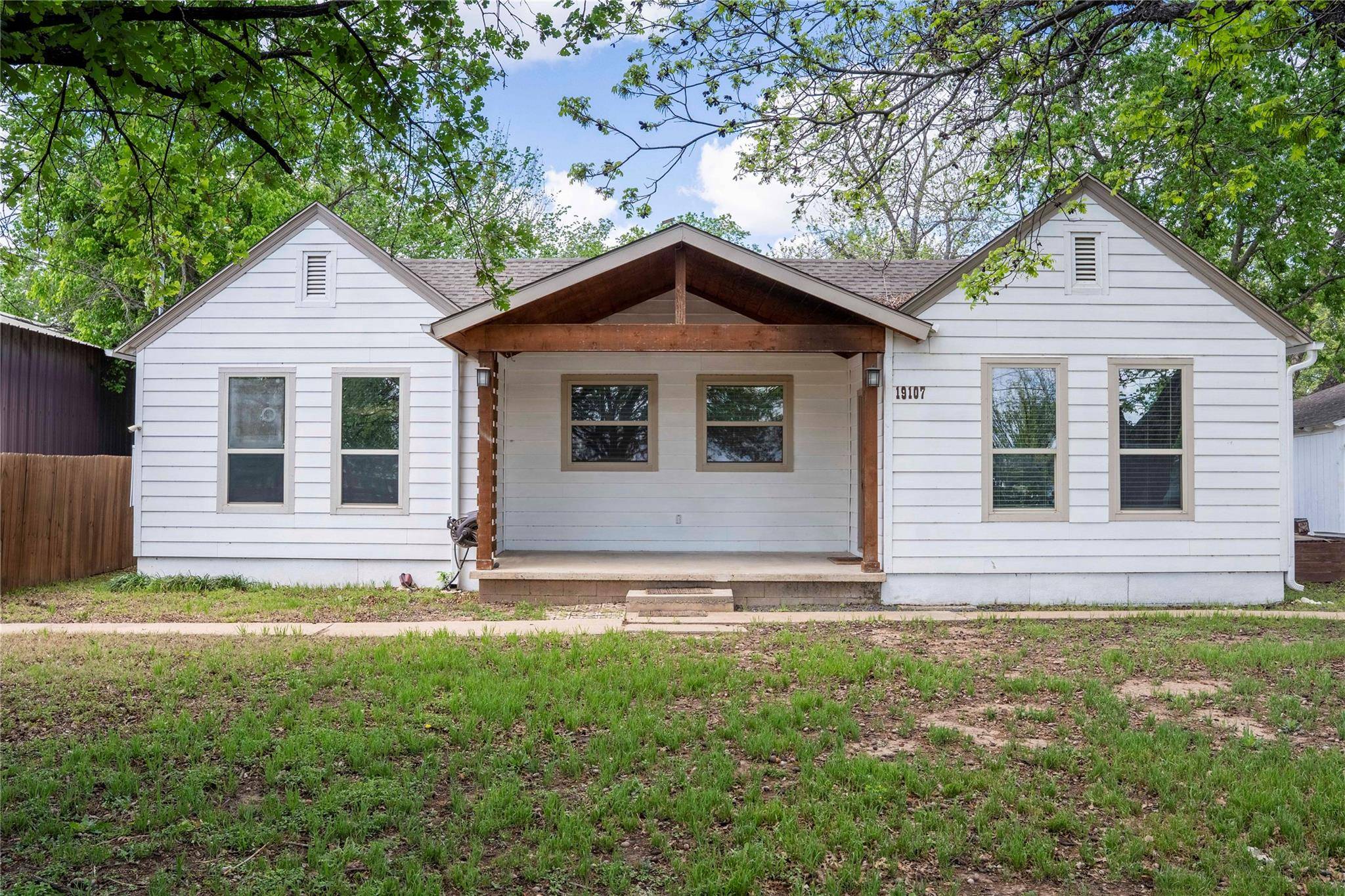 19107 Fm 969 RD, Webberville, TX 78653