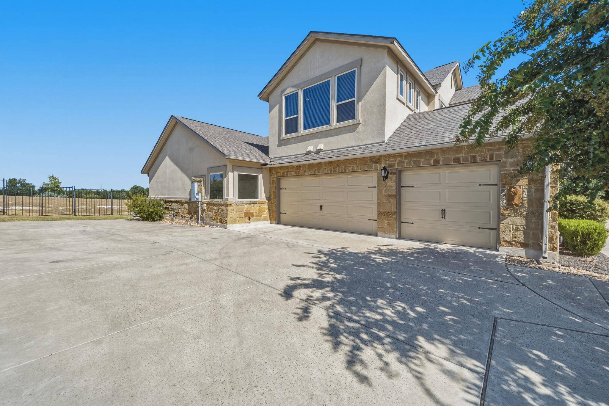 608 Brave Face ST, Leander, TX 78641