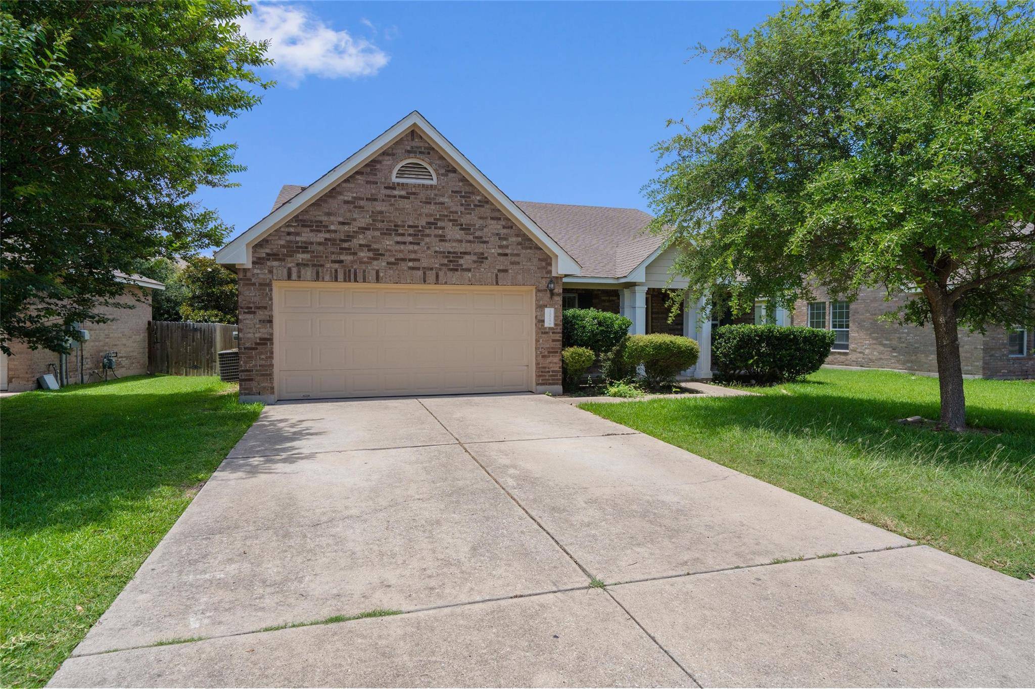 3924 Links LN, Round Rock, TX 78664